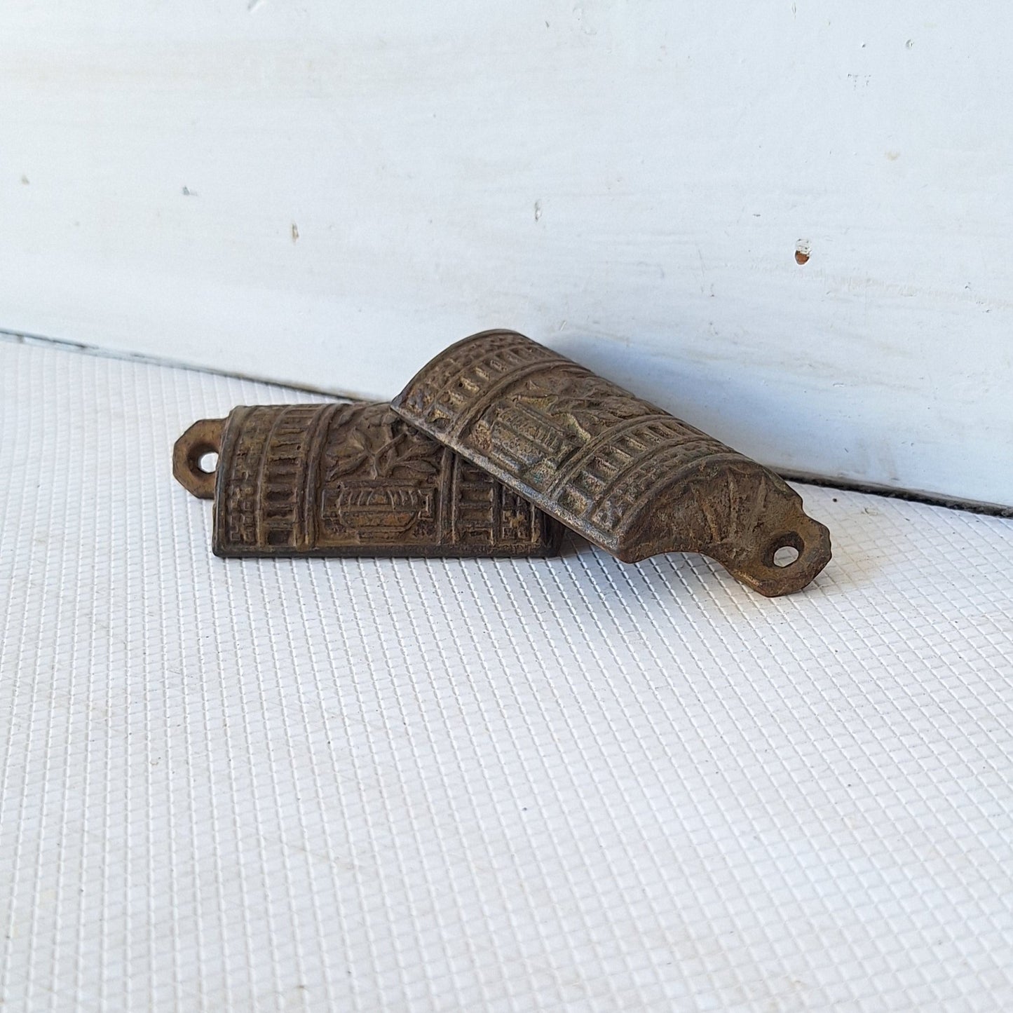 Small Eastlake Iron Pulls with Flower Detail, Antique Floral Design Pull, Cast Iron Handle Antique Victorian Hardware 050803