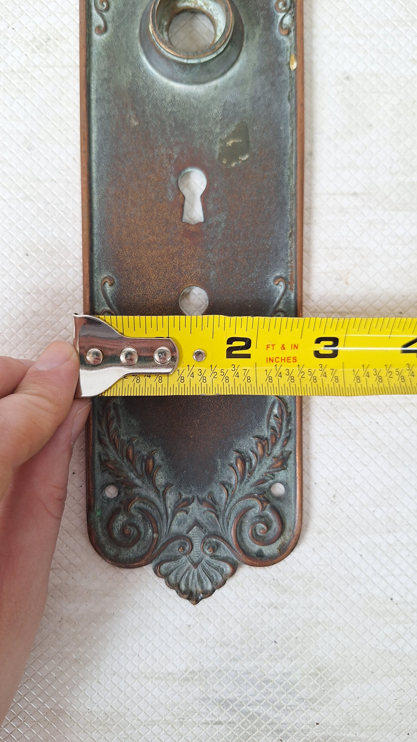 Large Lorraine Pattern Backplate with Two Keyhole, Ornate Entry Size Door Plate, Bronze Hardware, Door Backplate Architecture Salvage 052903