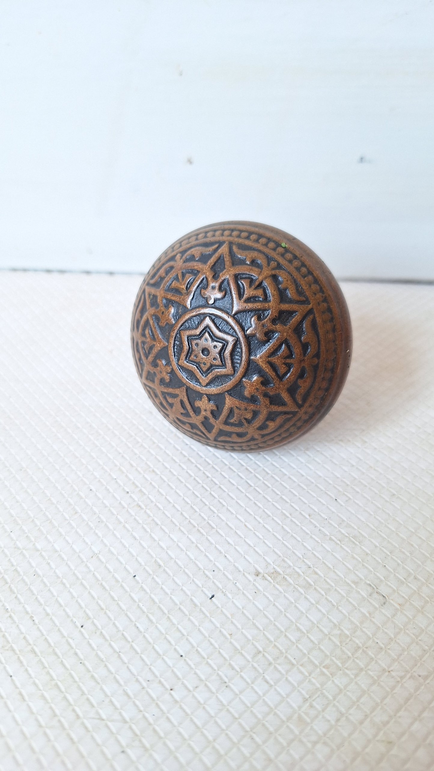 Victorian Doorknob with Interlocking Design, 3/8" Large Spindle, Fancy Brass Door Knob, Star Center Antique Door Handle 053106