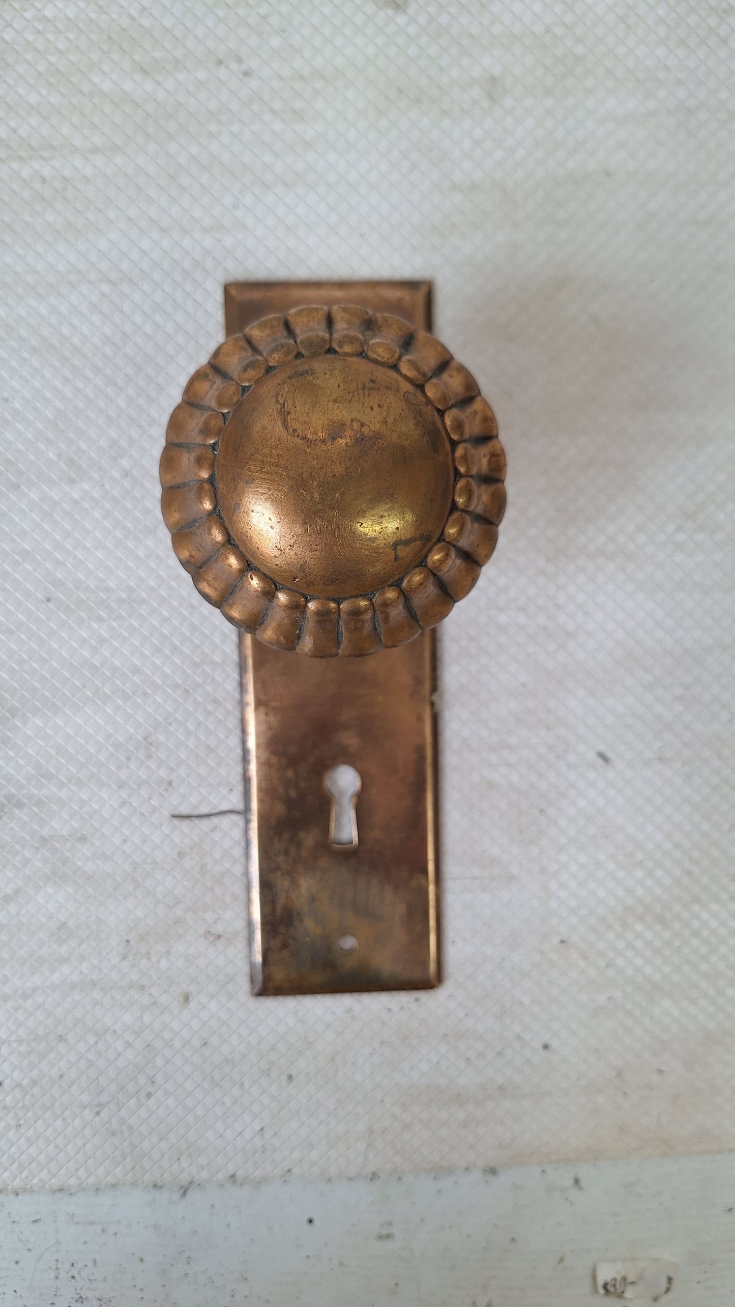 Fan Style Antique Brass Doorknobs and Backplates, Radial Design Knobs and Plates, Copper Door Hardware Set, Architecture Salvage 060301