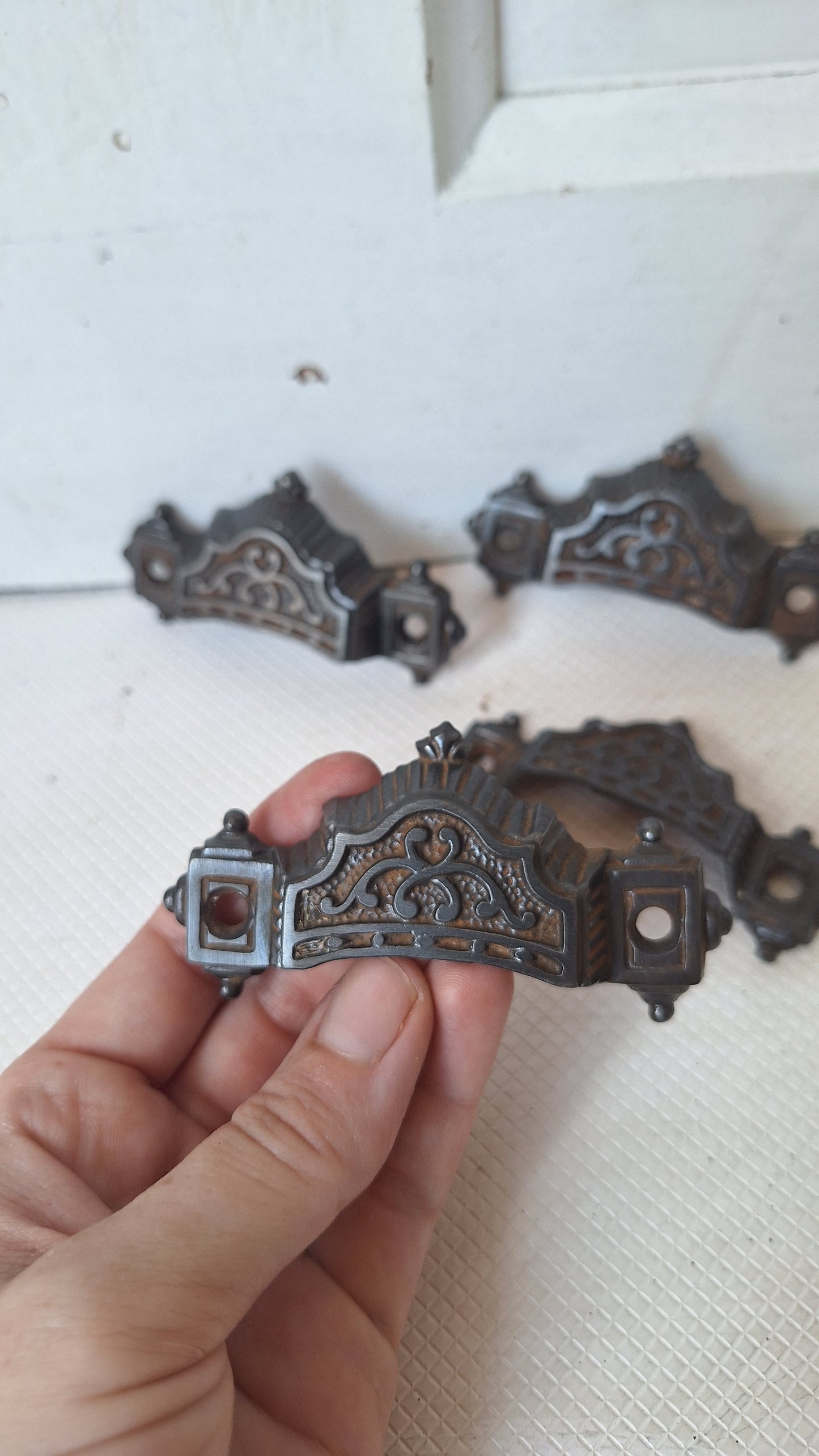 Cast Iron Antique Drawer Pull Set of Four, Cast Iron Handle Antique Victorian Hardware 070509