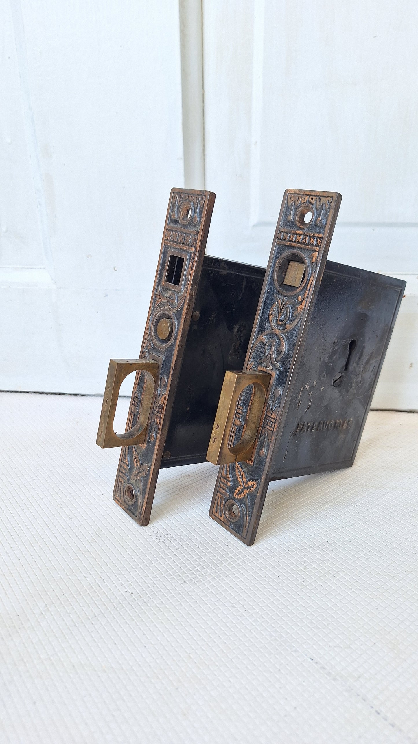 Pair of Pocket Door Hardware Set, Pocket Door Mortise Locks, Pocket Door Pulls, Eastlake Pocket Door Lock 071002