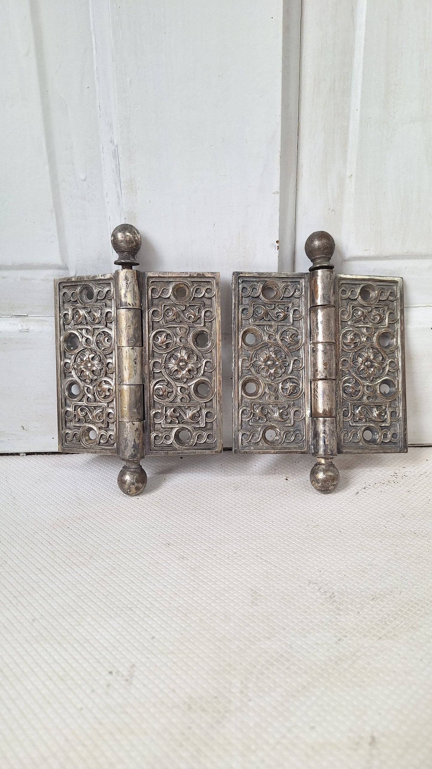 Pair of Yale Ornate Design Door Hinges, Nickel Plated Antique Door Hinges Set, Victorian Era Door Hardware 072001