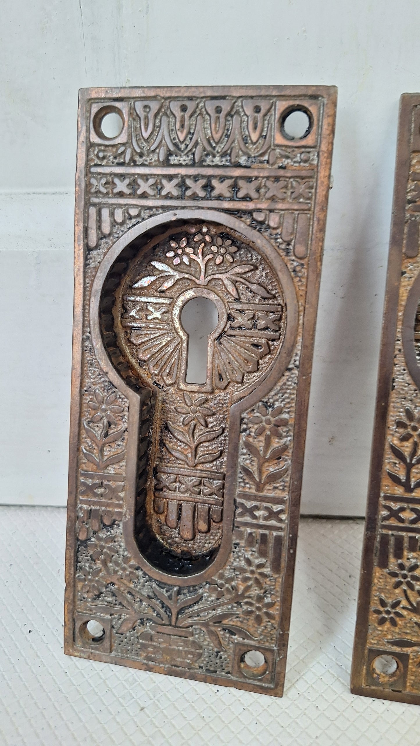 Ornate Iron Pair of Pocket Door Pulls, Pocket Door Handles, Pocket Door Hardware Recessed Handle Pulls 072004