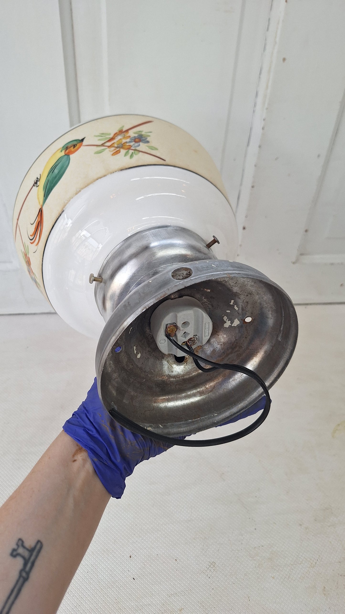 Vintage Painted Bird Pendant Light, Brass Bird Design Hanging Light, Bird and Flower Design Light 072701
