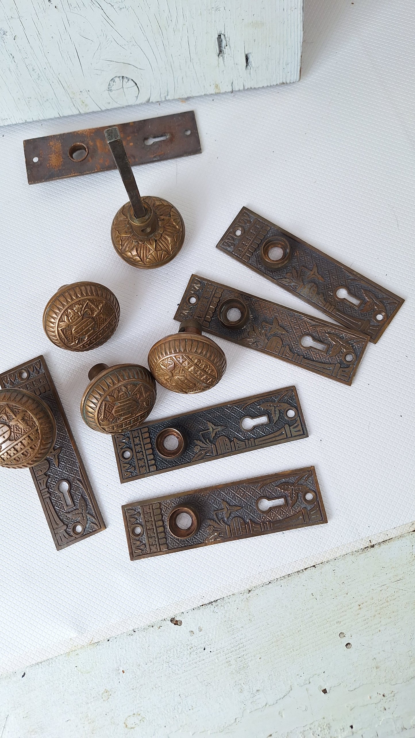 Cast Bronze Broken Leaf Design Eastlake Door Hardware, Doorknob Backplates and Knobs, Ornate Escutcheon, Eastlake Bronze Plates 080711