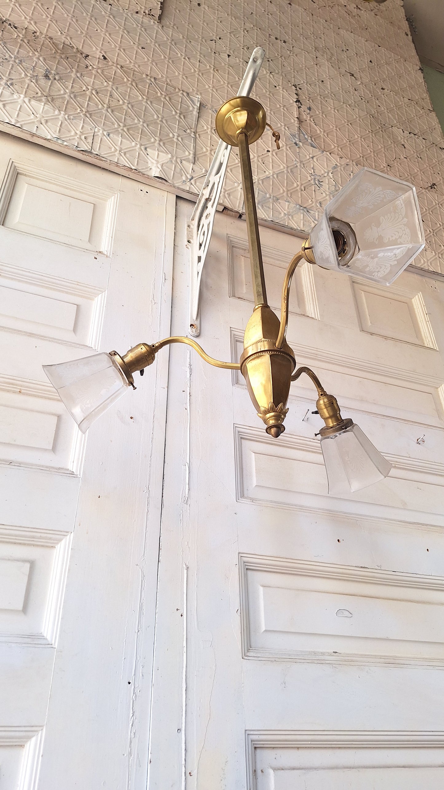 Early Electric Antique Chandelier with Etched Glass Shades, Etched Cut Glass, Vintage Brass Chandelier Light 082602