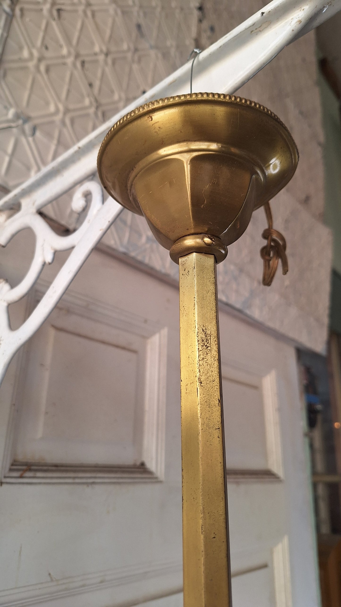 Early Electric Antique Chandelier with Etched Glass Shades, Etched Cut Glass, Vintage Brass Chandelier Light 082602