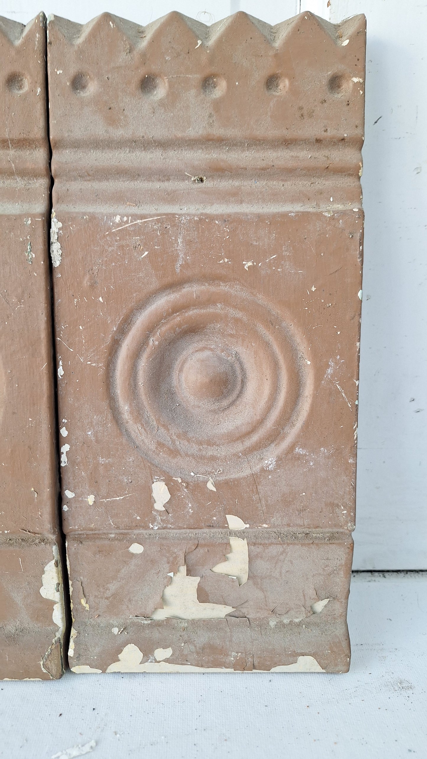 Pair of Wood Plinth Blocks with Bullseye Design, Corner Trim Rosettes