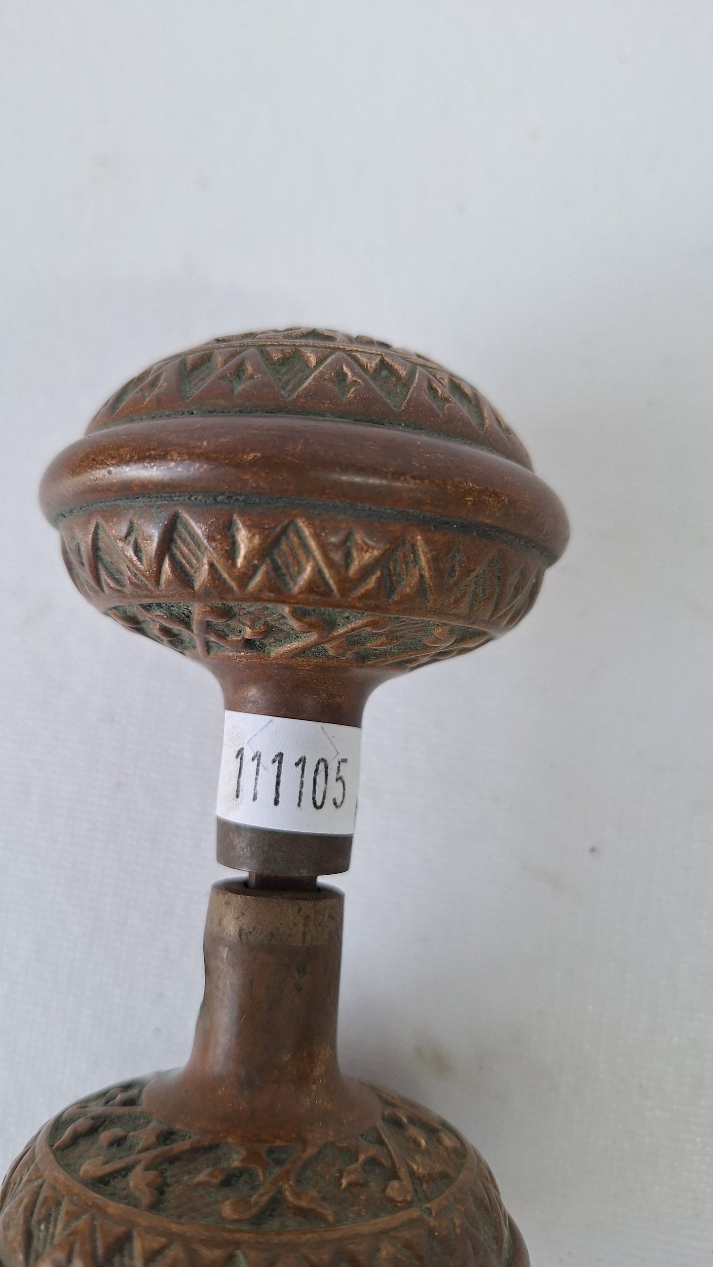 Windsor Pattern Doorknobs by Reading Hardware, Victorian Bronze Door Knob Set