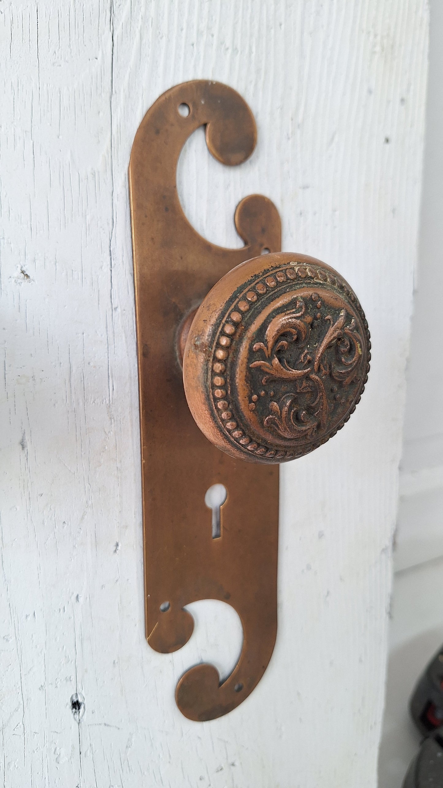 Bronze Spiral Door Plates and Knobs, Antique Doorknobs and Escutcheons