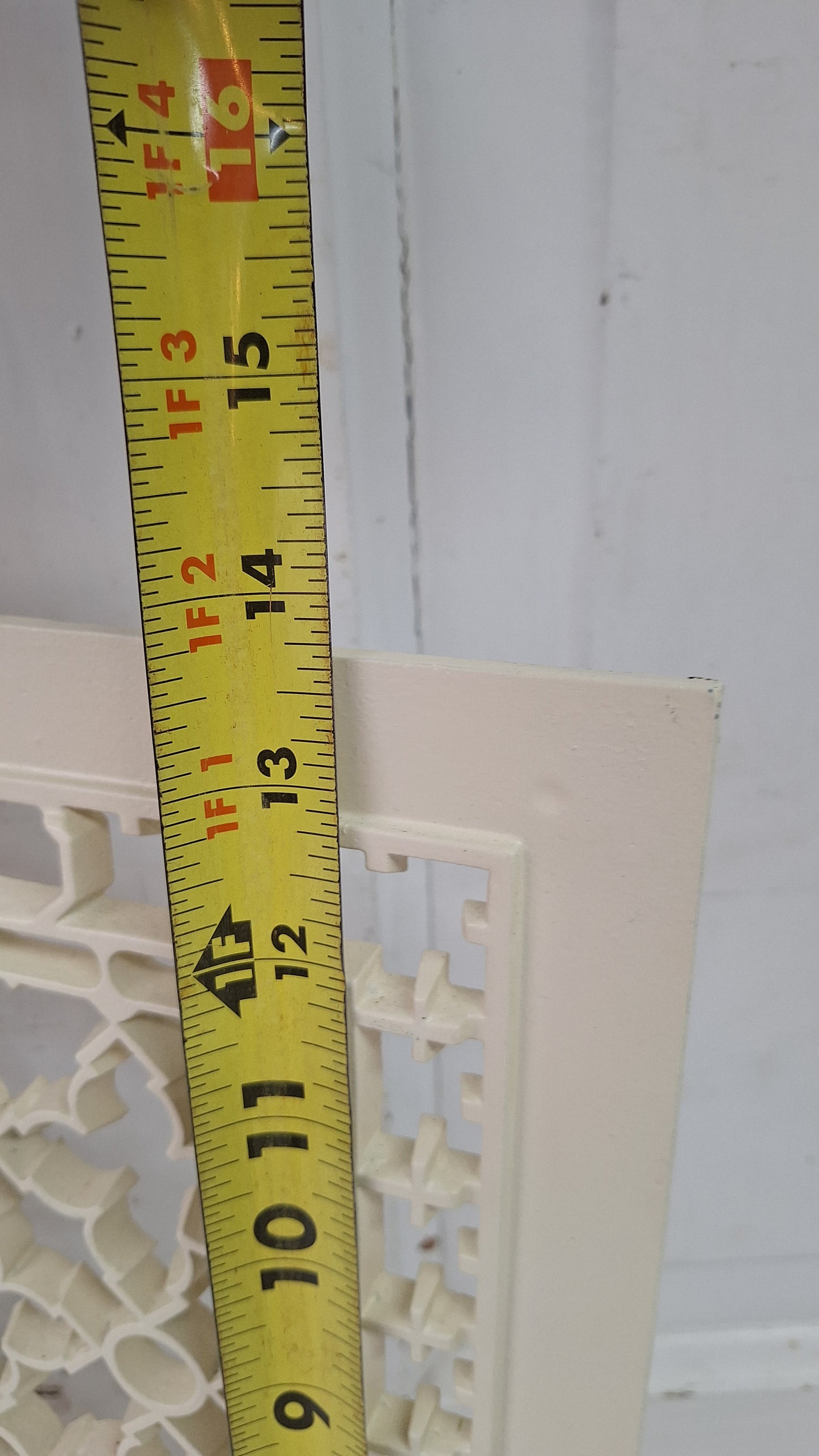 Antique Iron Vent Grate Cover: Decorative Geometric Design (10 x 14 inches)