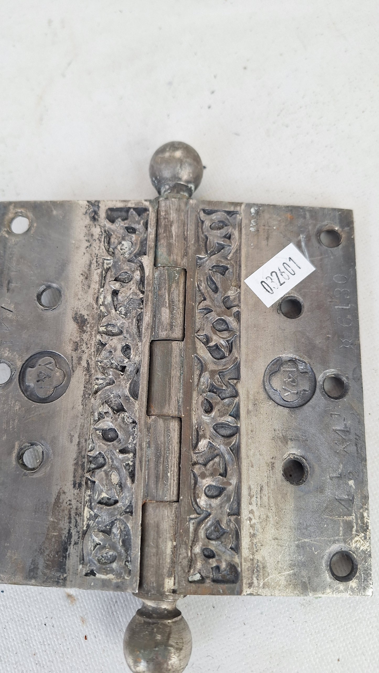 Pair of Yale Kelp Design Door Hinges, Nickel Plated Antique Door Hinges
