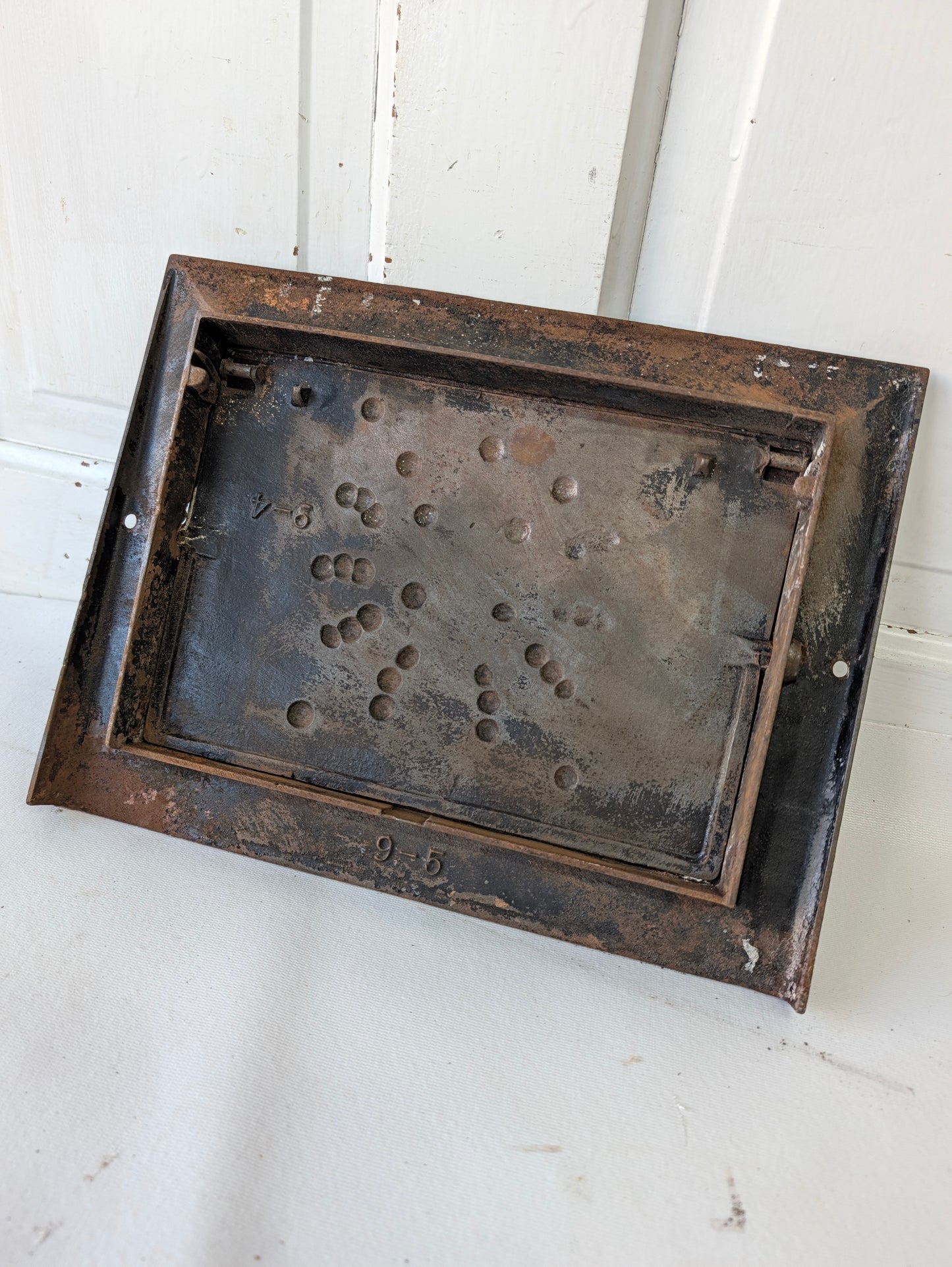 10 x 13 Fold Out Cast Iron Wall Vent, Collapsible Heat Vent