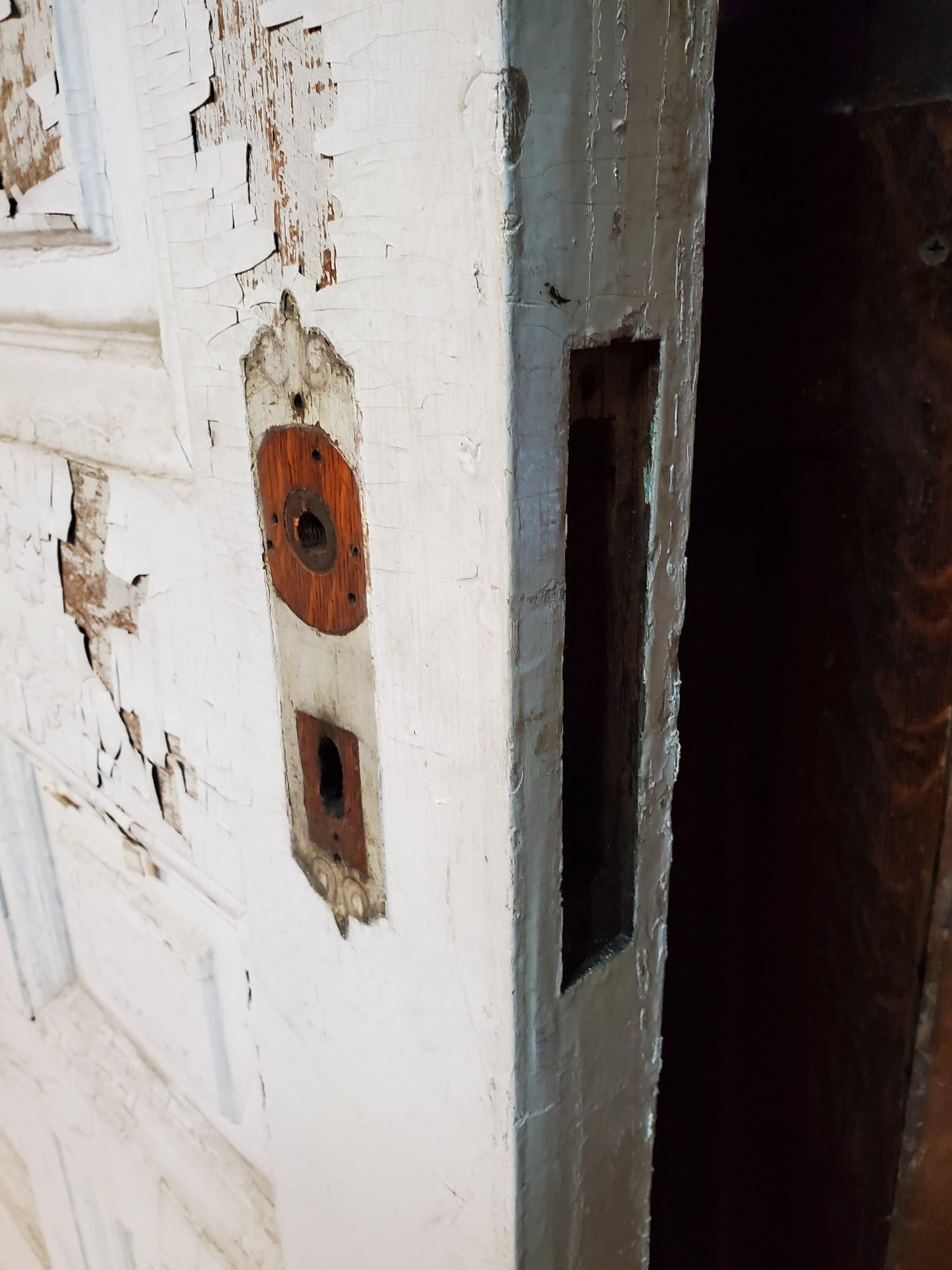 36" Antique Interior Door, White Raised Panel Solid Wood Door