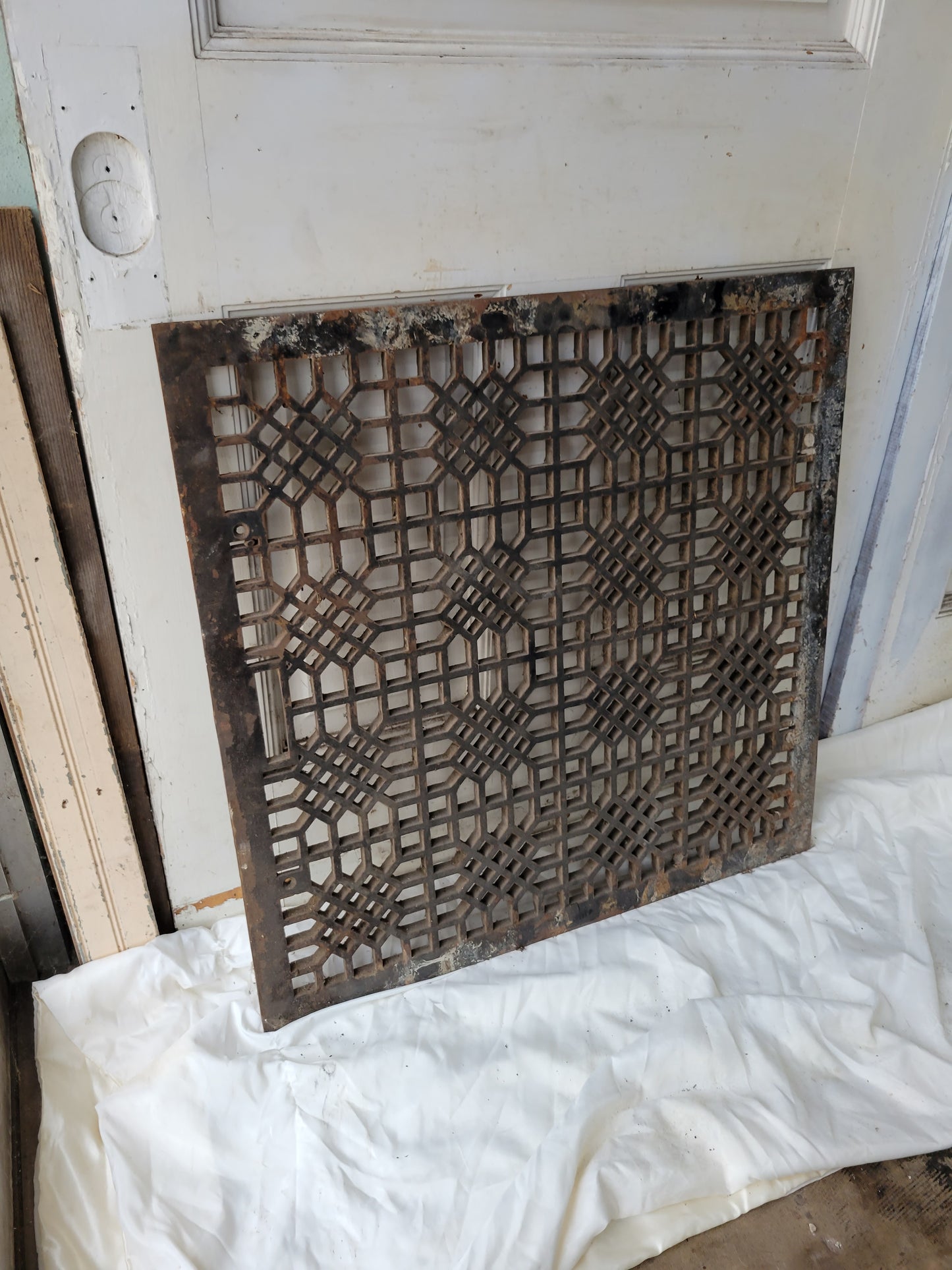 29" Square Extra Large Victorian Floor Grate, Large Iron Floor Vent Grate #070809
