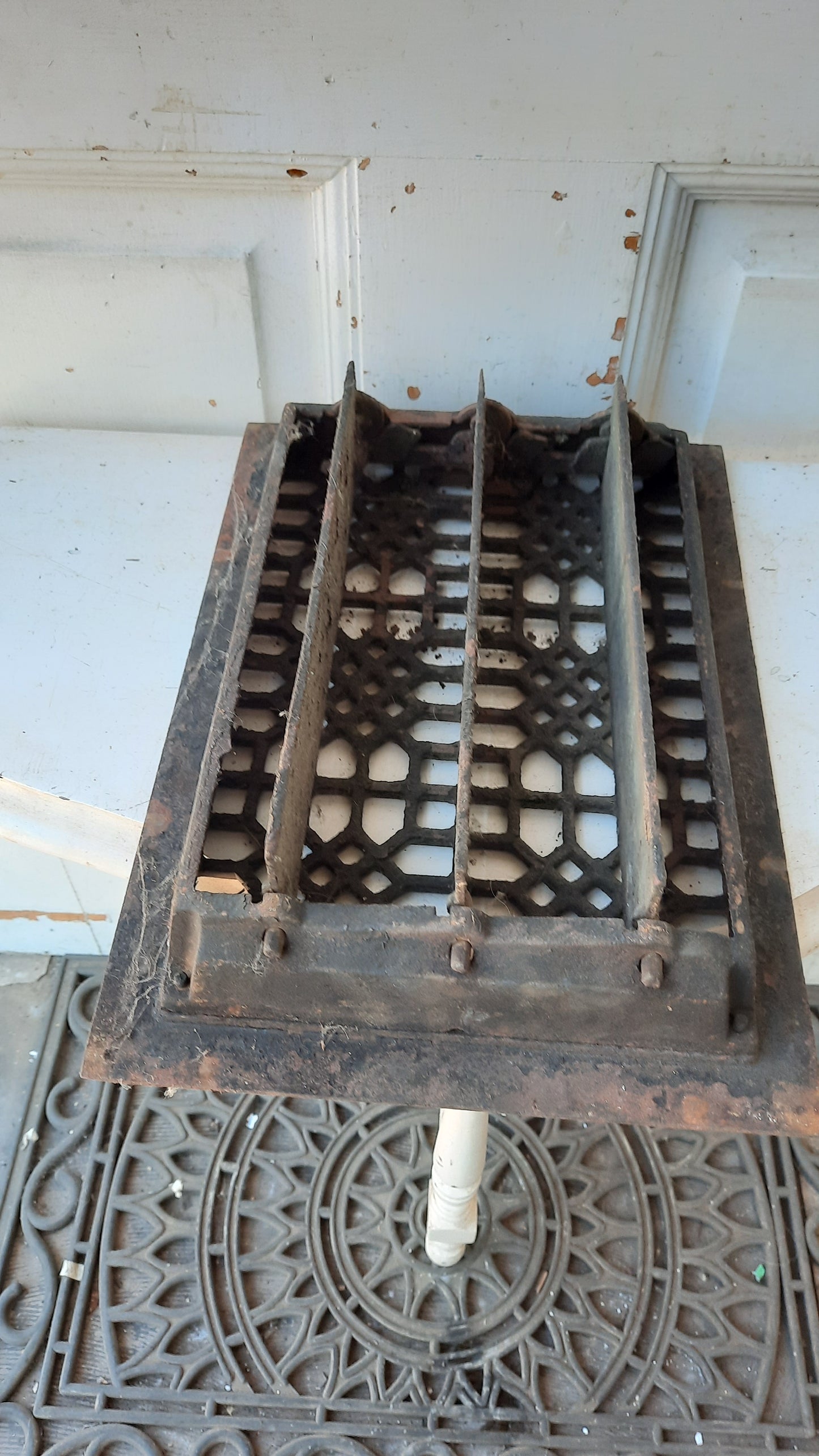10 x 14 Working Inch Cast Iron Vent Cover, Small Victorian Era Heat Vent Grate #111004