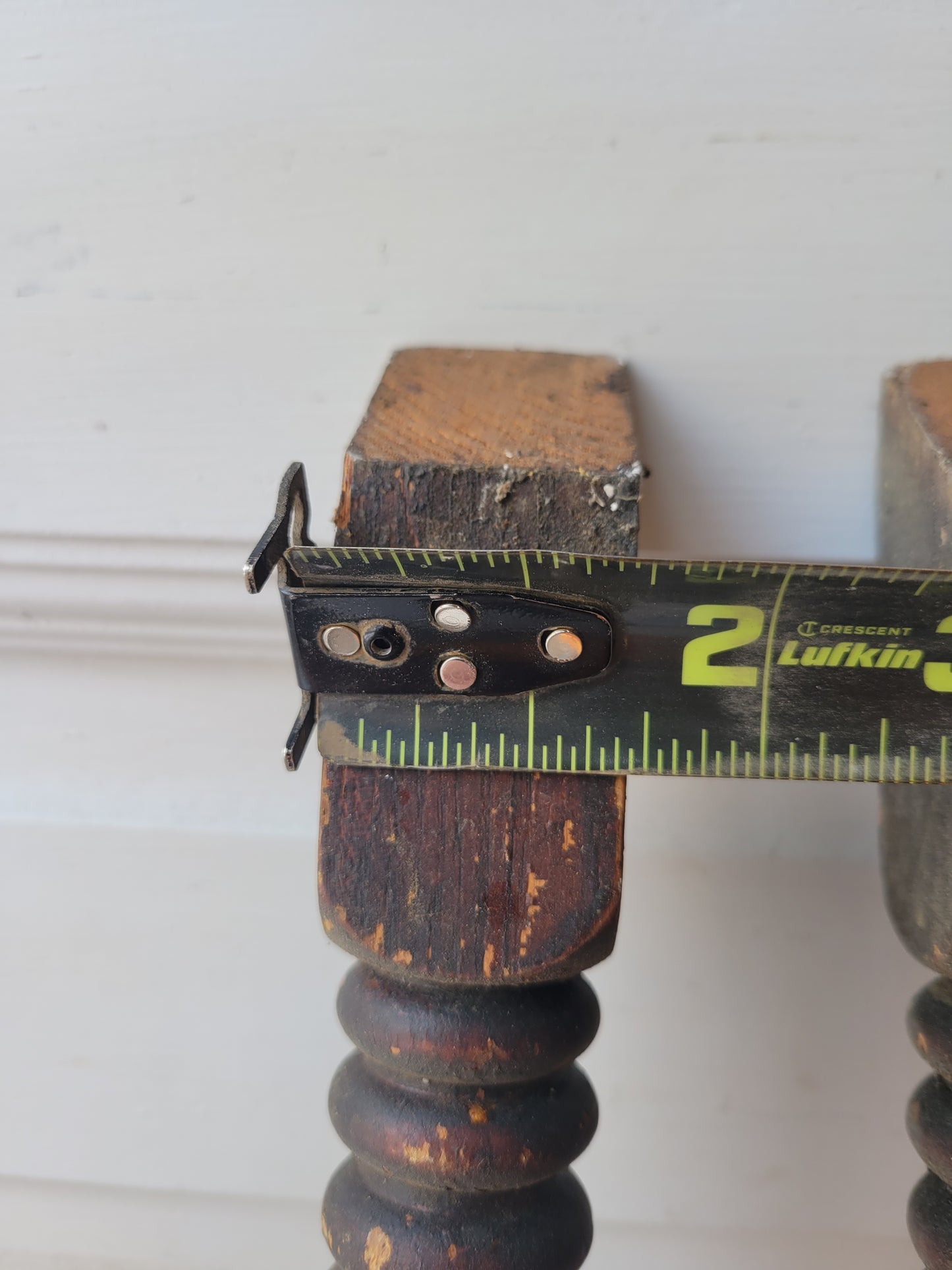Set of 5 Salvaged Staircase Spindles, Antique Victorian Stair Spindles #012801