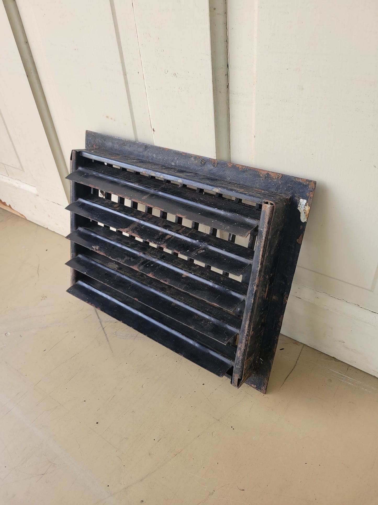 11 x 14 Antique Cast Iron Working Vent Cover, Floor Register Cover with Dampers #031802