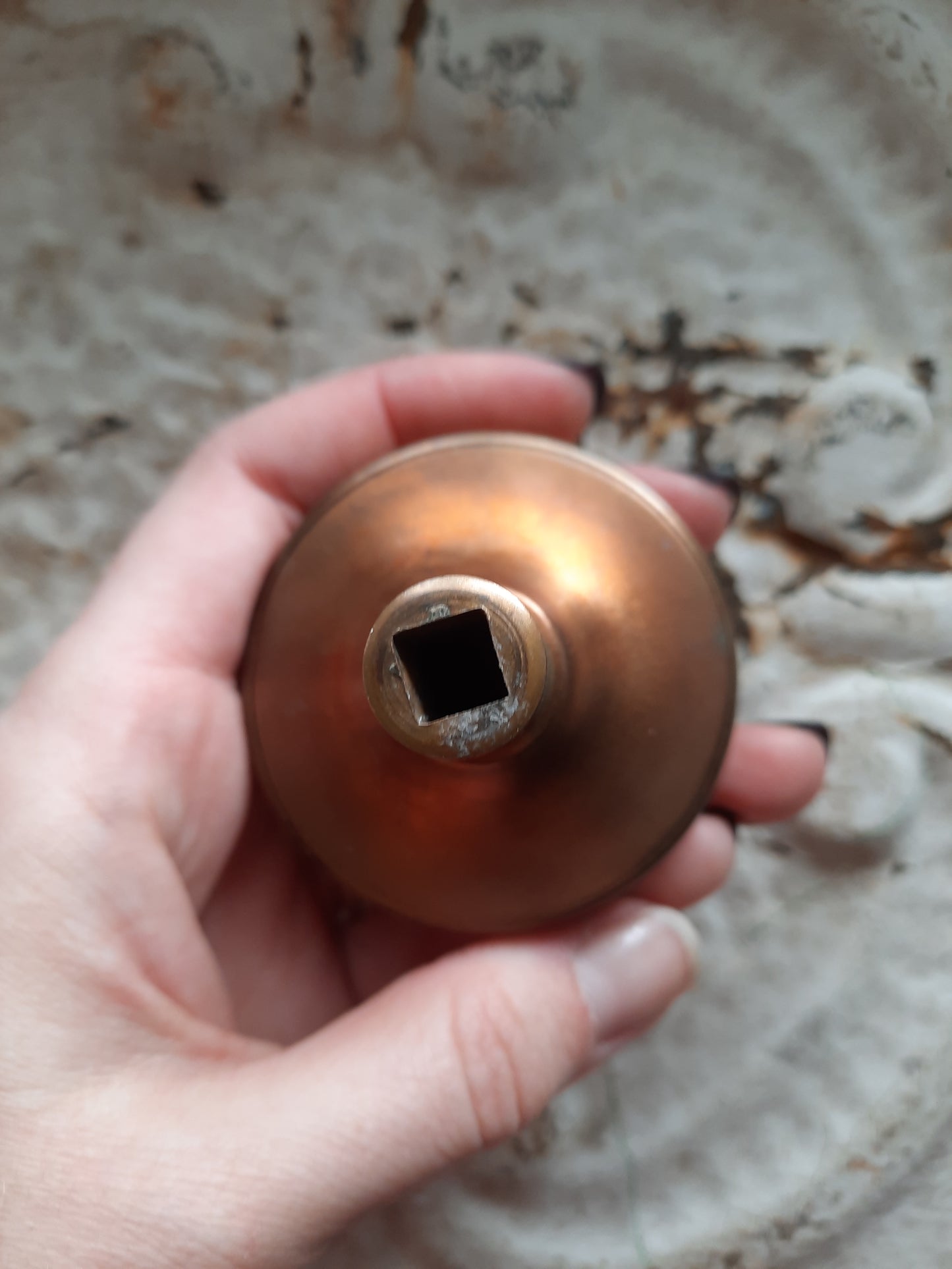 Antique Windsor Pattern Door Knob by Reading Hardware, Victoria Era Ornate Bronze Doorknob 083110