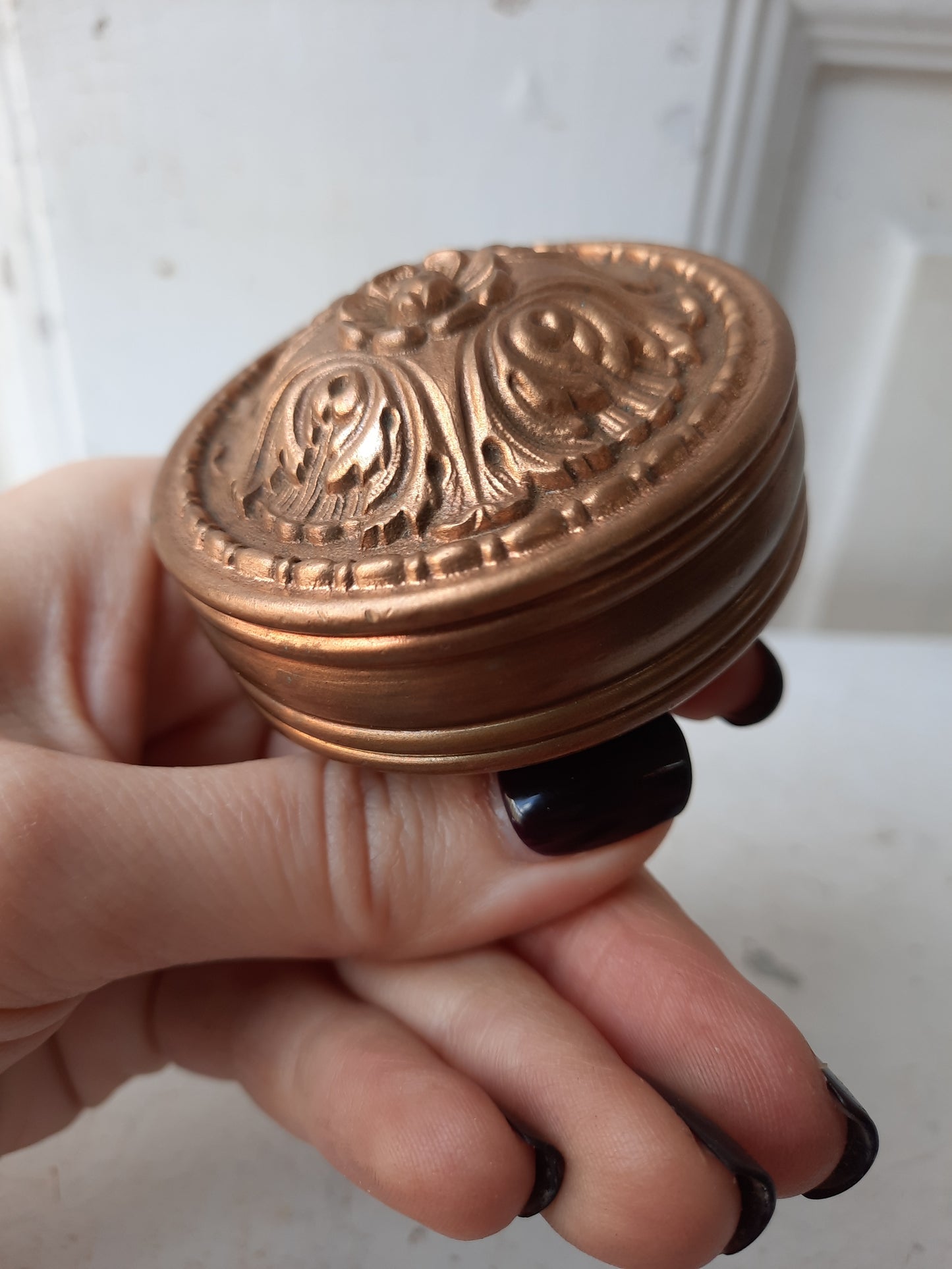 Ornate Floral Design Antique Doorknob with Raised Center, Flower and Leaf Design Bronze Door Knob
