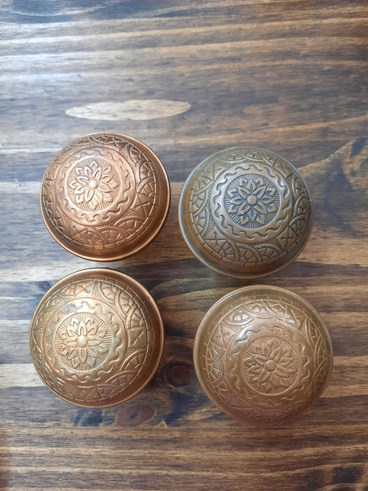 One set of Antique Windsor Pattern Door Knobs by Reading Hardware, Victoria Era Ornate Bronze Doorknob