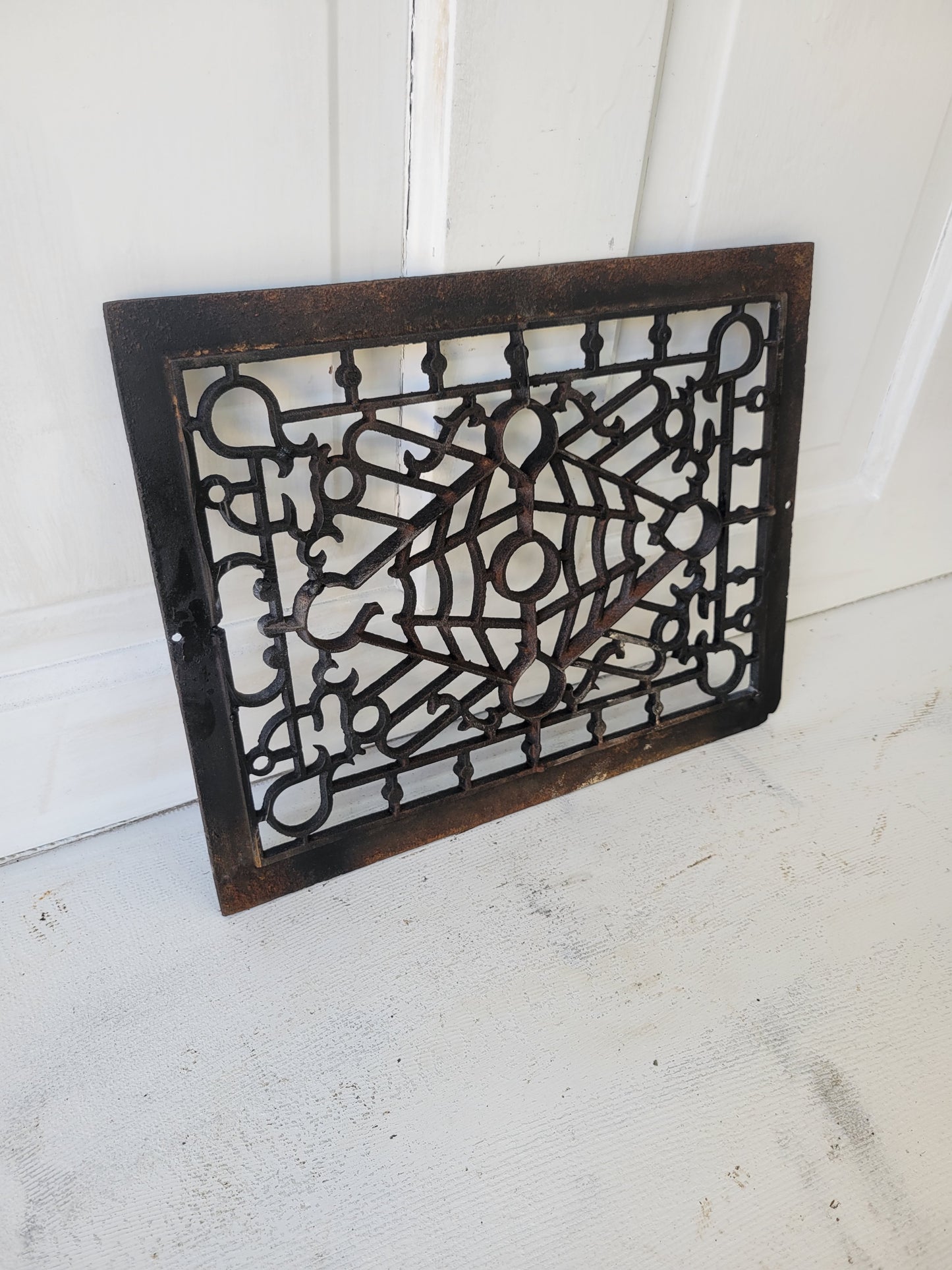 Antique 11 x 14 Fancy Cast Iron Vent Cover, Floor or Wall Mount Heat Register Grate #061203