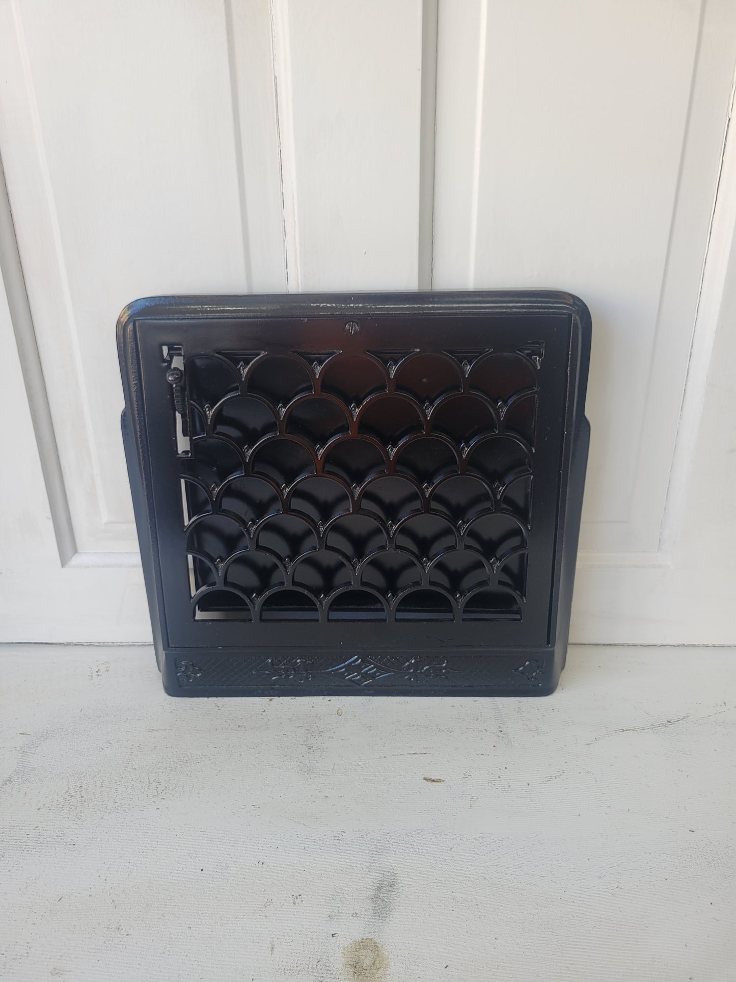 Fish Scale Cast Iron Baseboard Vent, Antique Angled Vent Cover with Louver Back #071401
