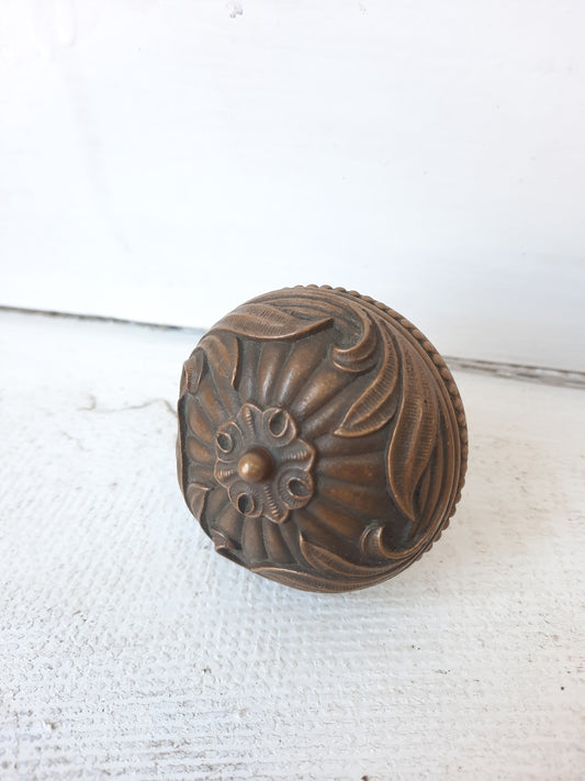 Milo by Reading Hardware Antique Bronze Doorknob, Acanthus Leaf Antique Door Knob