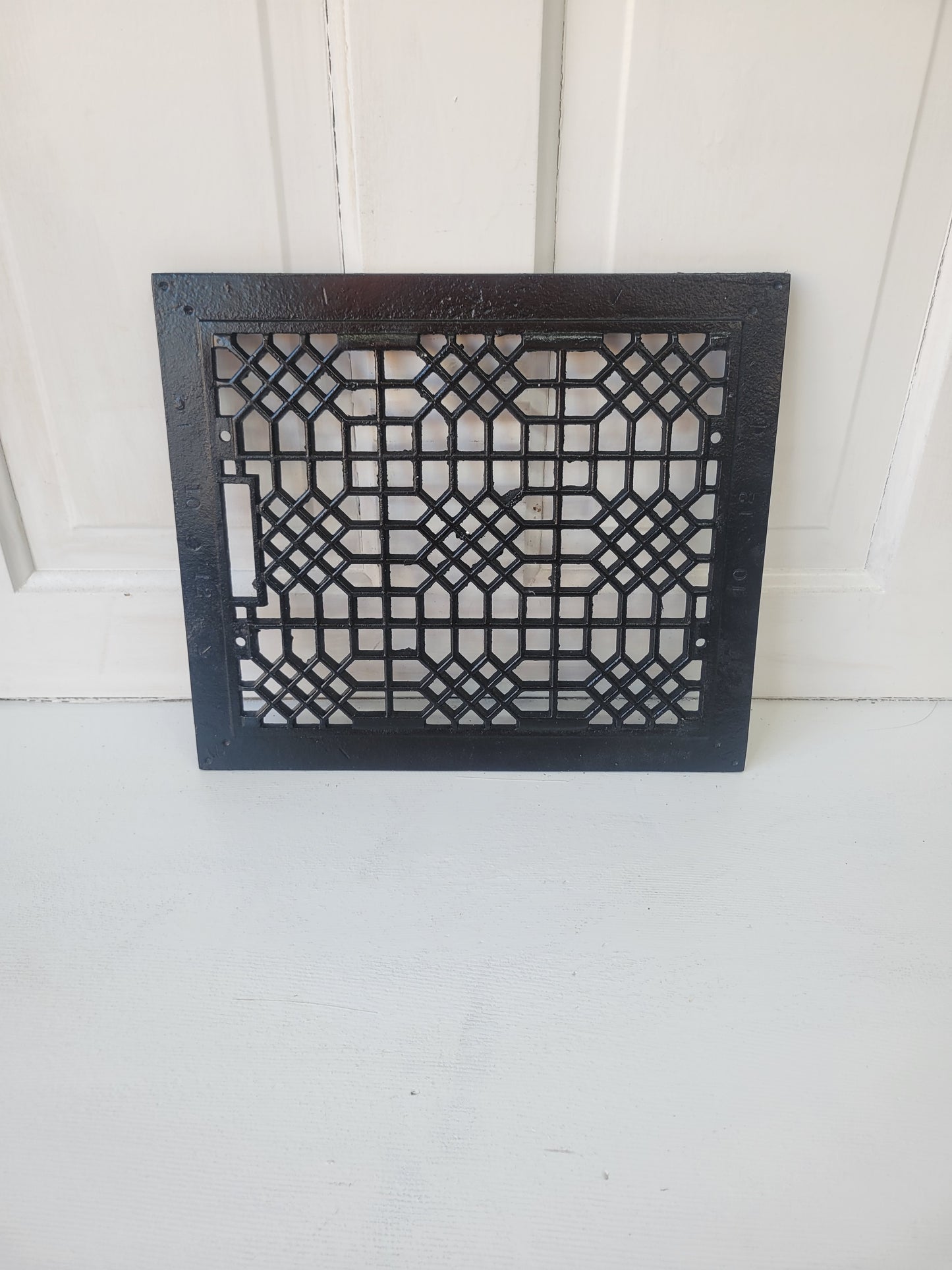 Refinished 14 x 12 Antique Cast Iron Vent Cover, Floor Register Cover #080303