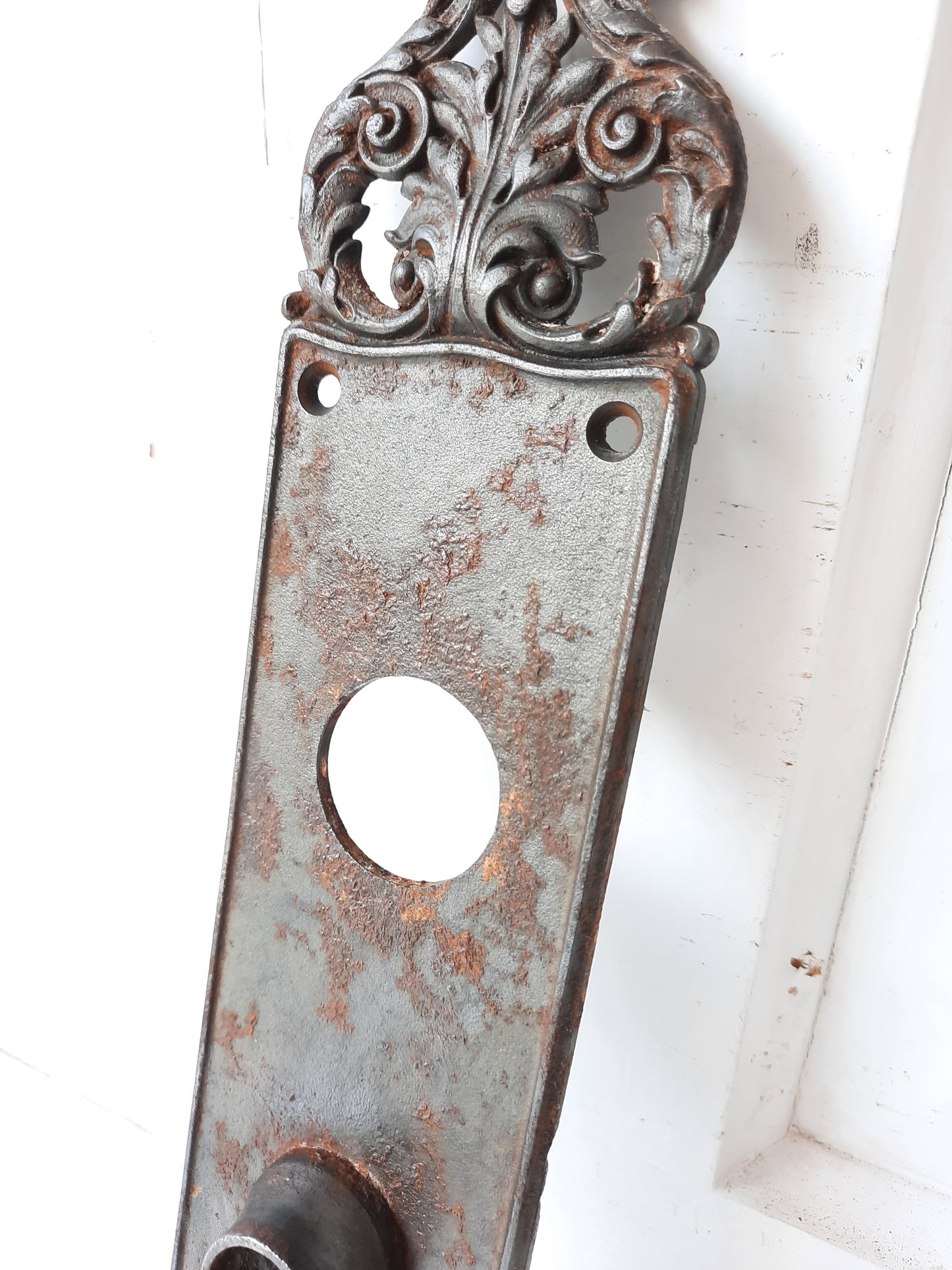 Ornate Cast Iron Entry Door Backplate, Cylinder Lock Escutcheon Plate 081002