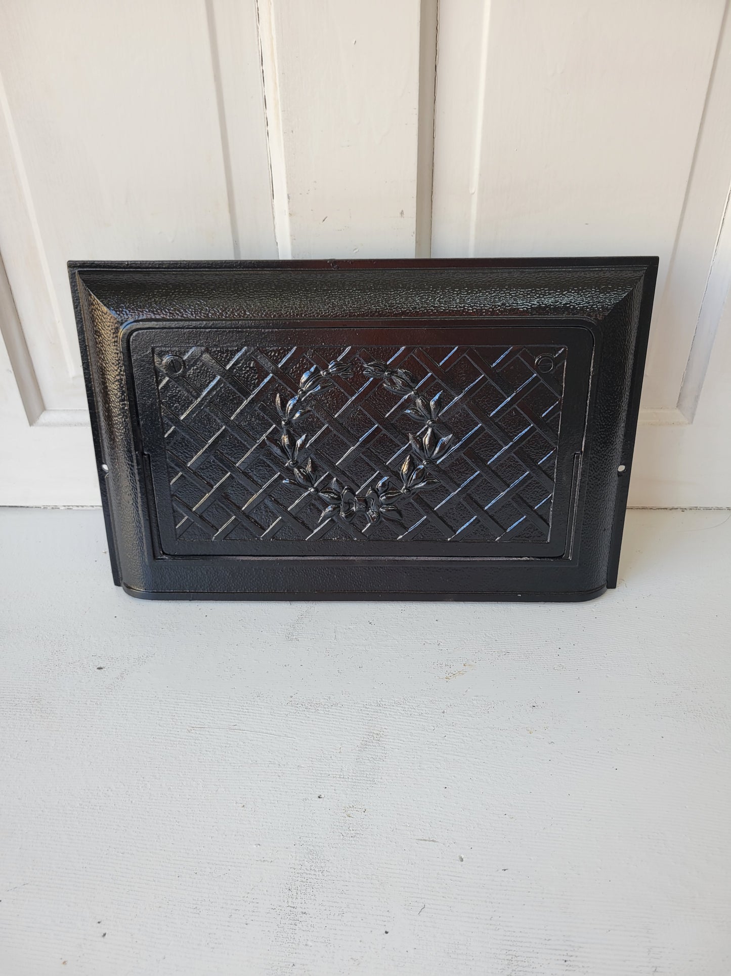 10 x 16 Fancy Cast Iron Fold Out Vent Cover, Antique Floor Register Cover with Dampers #081702