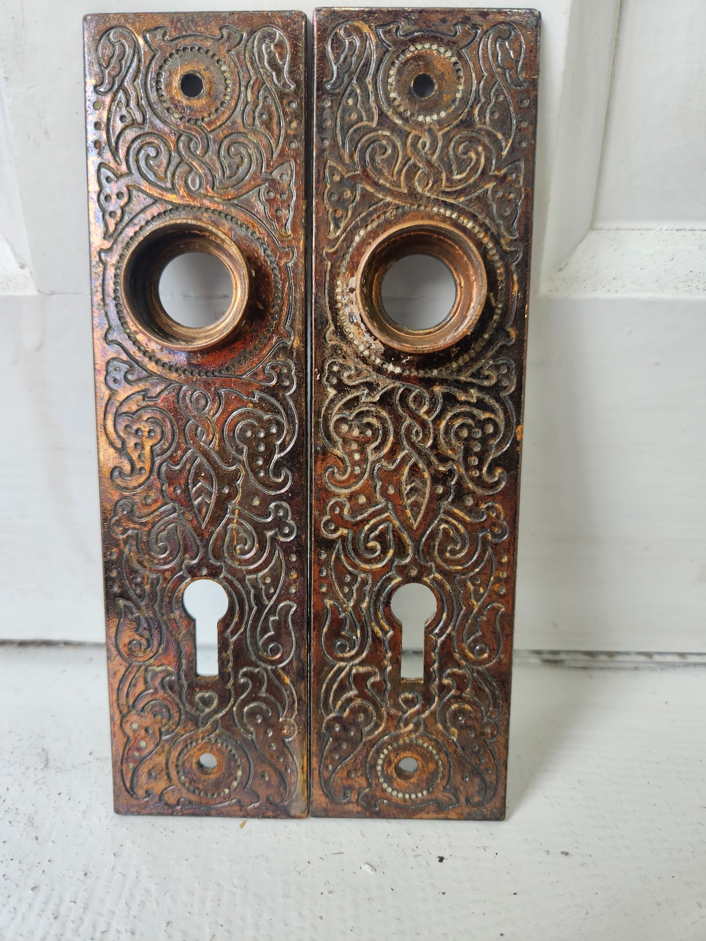 Villa Design Ornate Iron Door Plates, Cast Iron Escutcheons Doorknob Plates, Fancy Back Plates 090702