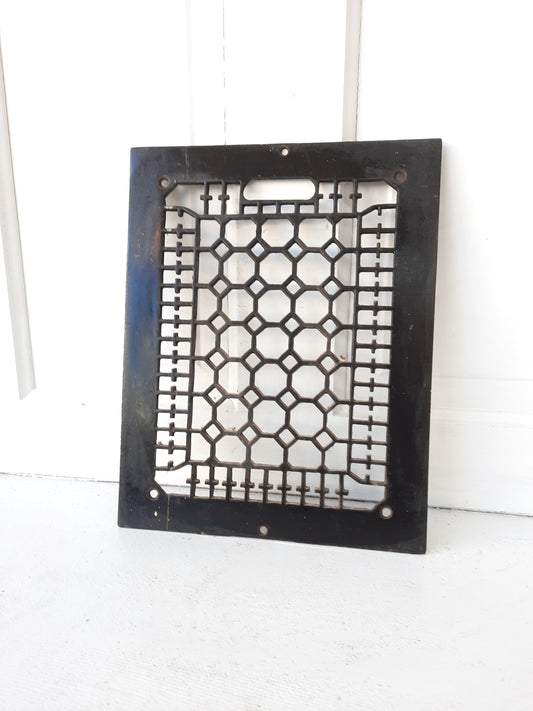 Antique Salvaged Metal Wall Register Art Nouveau 1906, Restoration Hardware  Wall Grate, Cast Iron Heat Vent, Rustic Farmhouse Decor -  Israel