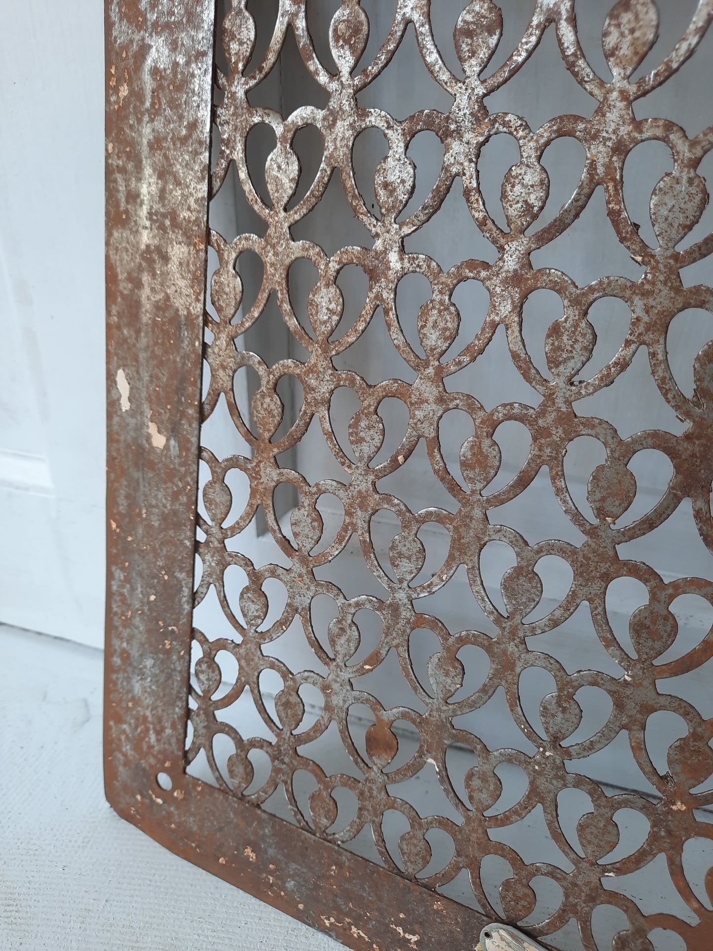 Vintage Rustic Stamped Metal Vent Cover Grate, Retro Metal Cut Out Grate 091904