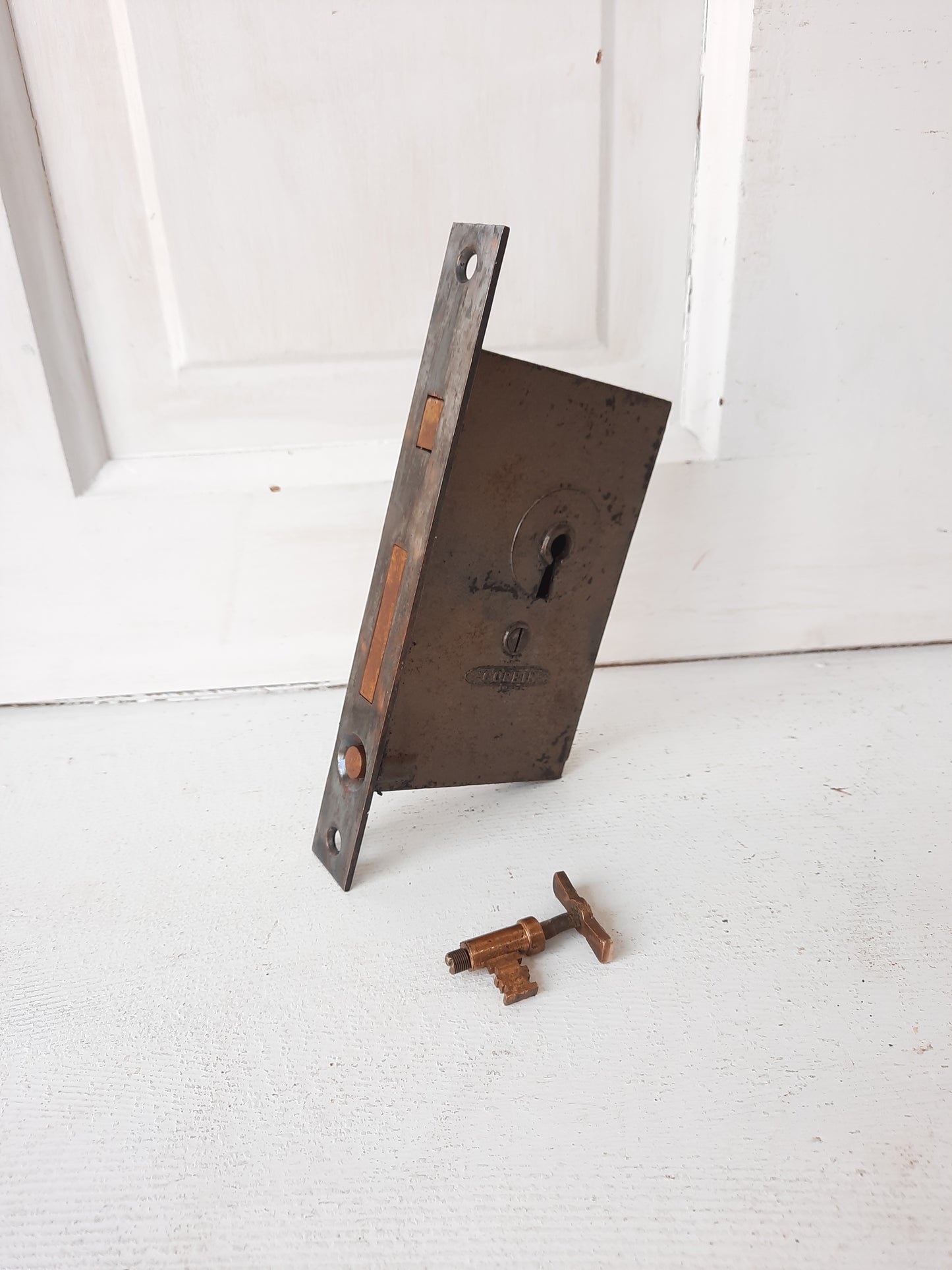 Single Antique Pocket Door Lock with Key, Rolling Door Lock Set Working Condition 092803