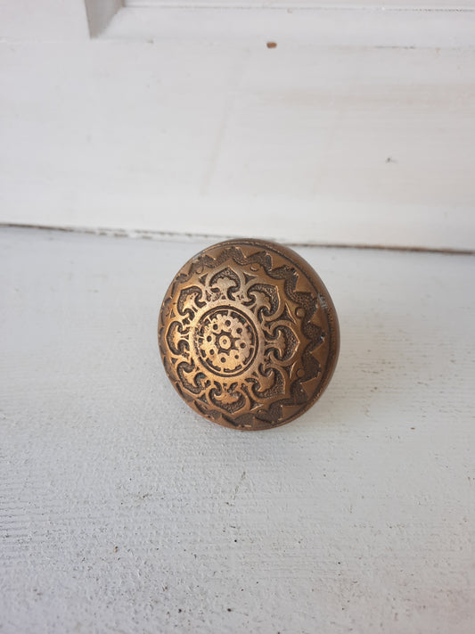 Victorian Era Bronze Knob, Antique 1900s Doorknob, Flower Design, Architecture Salvage, Fancy Doorknob 101209