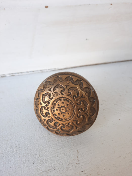 Victorian Era Bronze Knob, Antique 1900s Doorknob, Flower Design, Architecture Salvage, Fancy Doorknob 101209