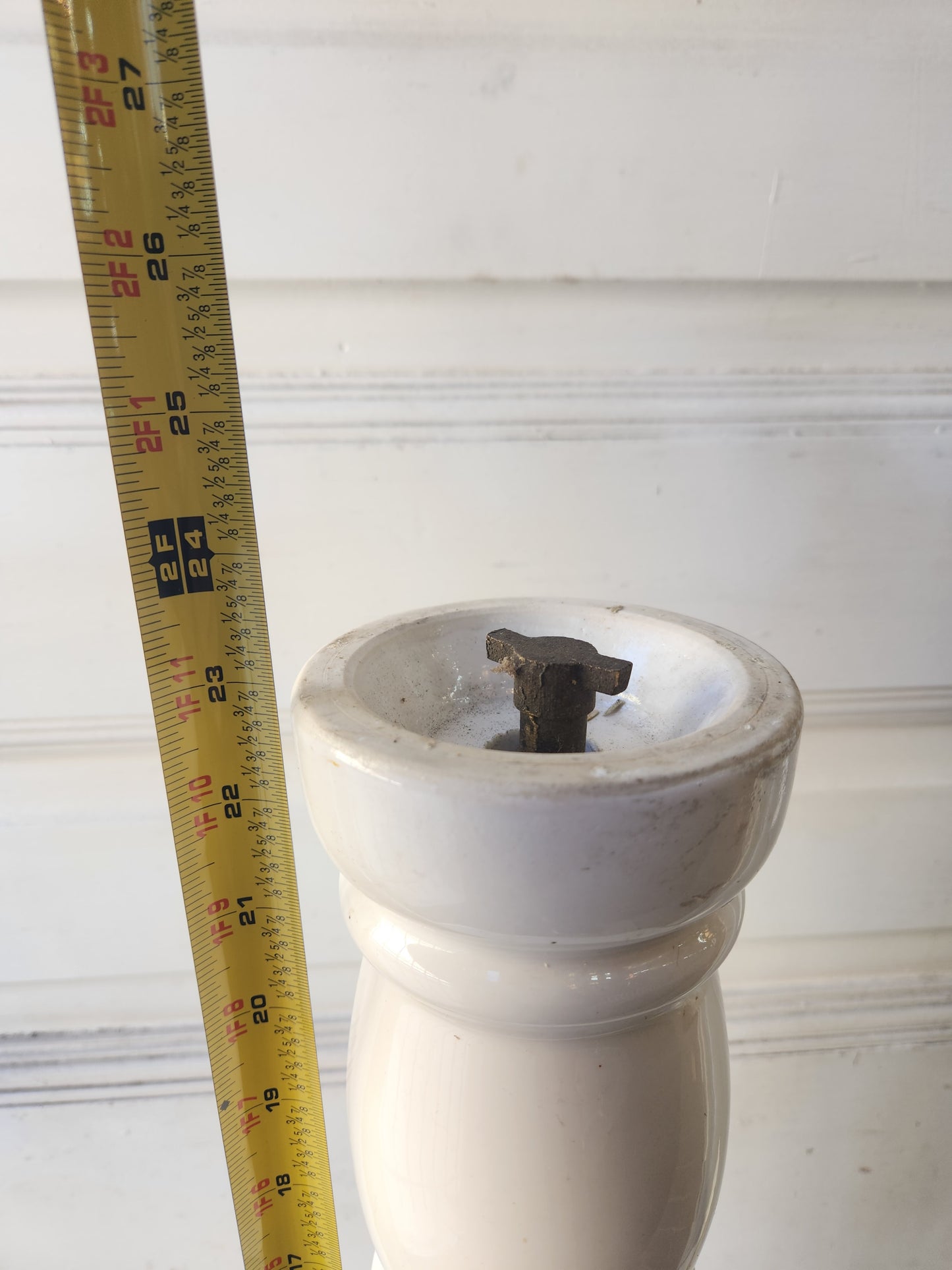 Antique Porcelain or Ceramic Peg Leg Sink Leg, Victorian Pedestal Sink Leg 101705
