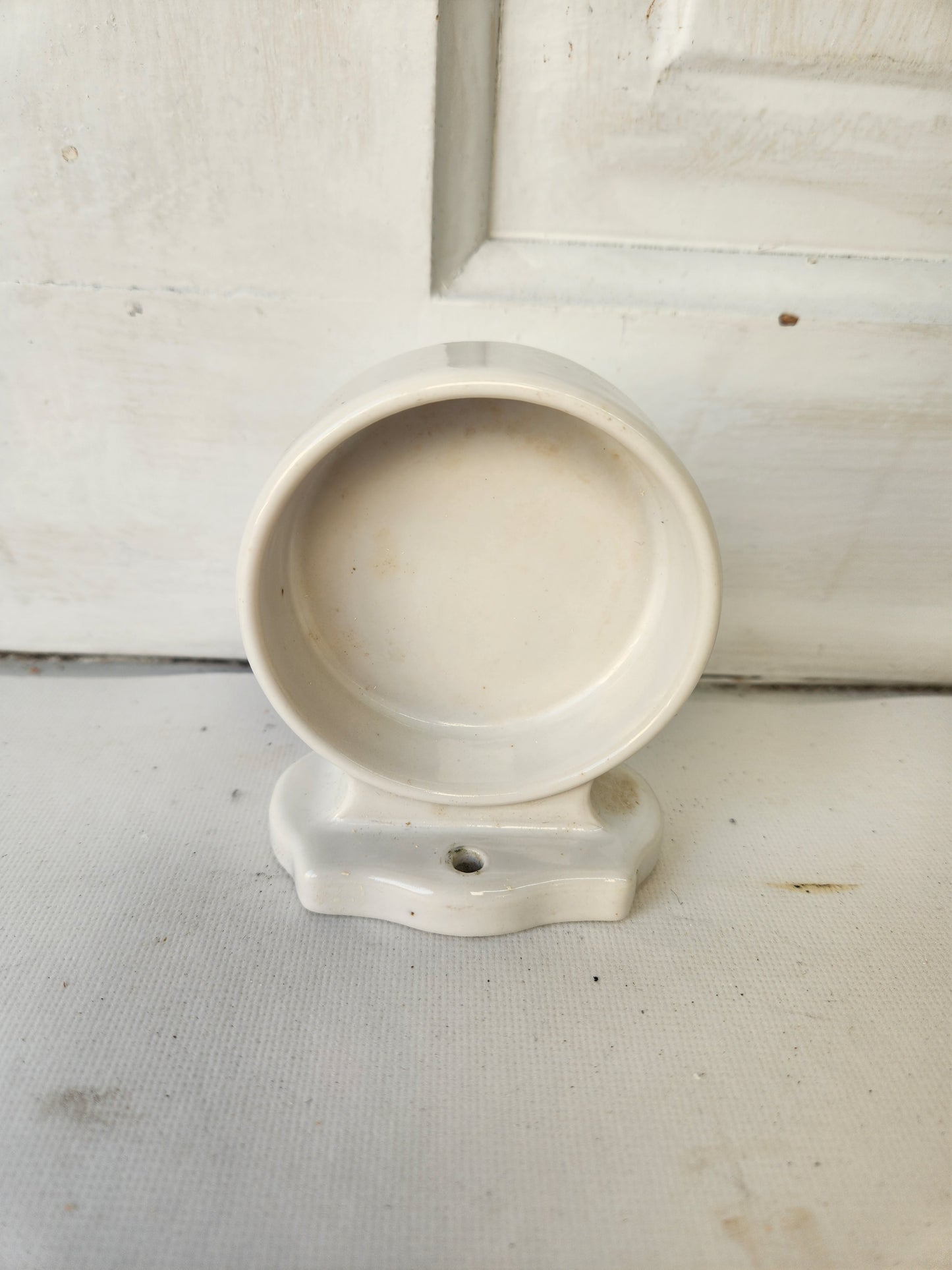 White Porcelain Bathroom Cup Holder or Soap Dish, 1930s Era Wall Mount Ceramic Cup Holder 113002