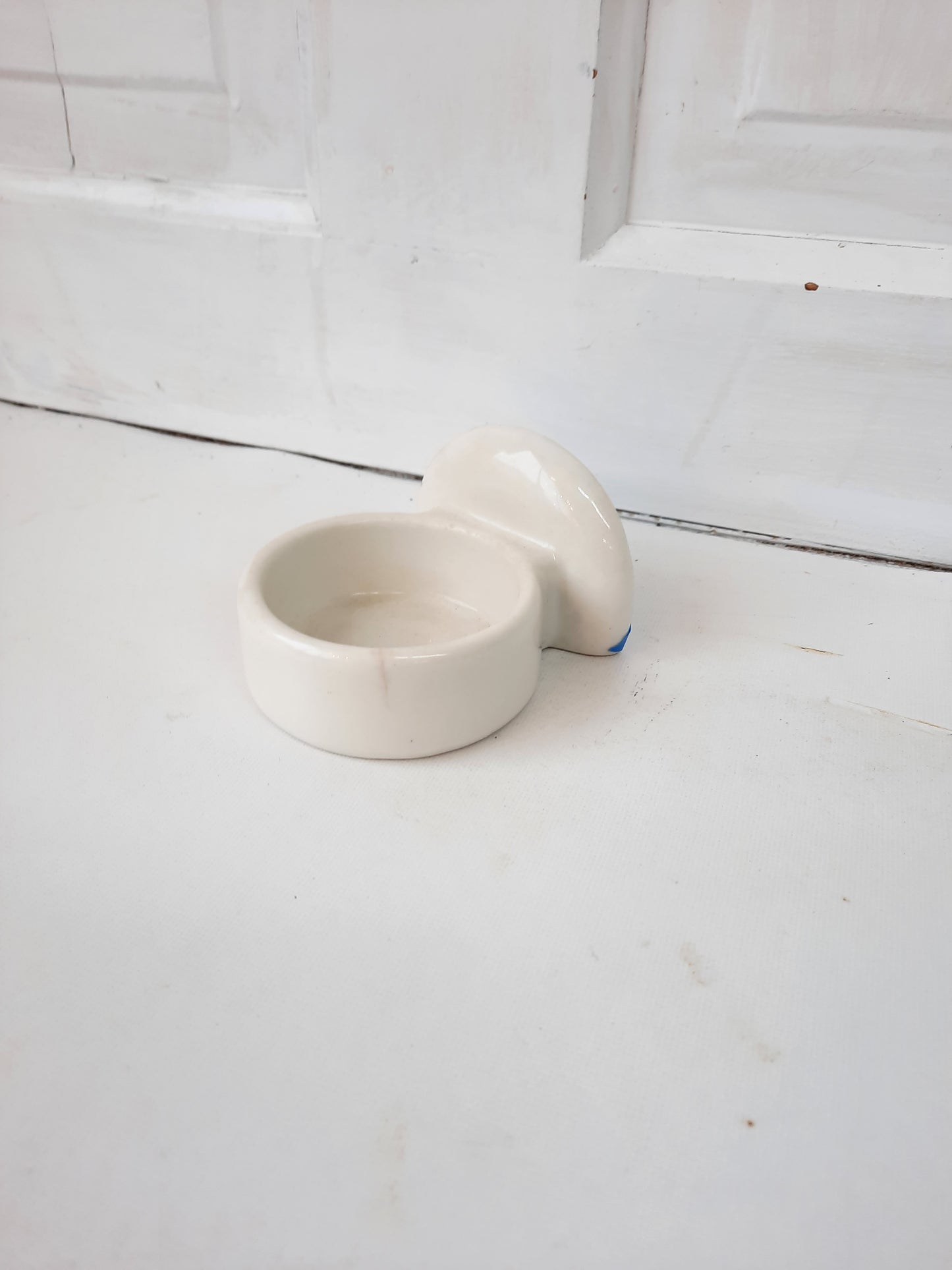 Vintage White Porcelain Bathroom Cup Holder or Soap Dish, Wall Mount Ceramic Cup Holder 121001