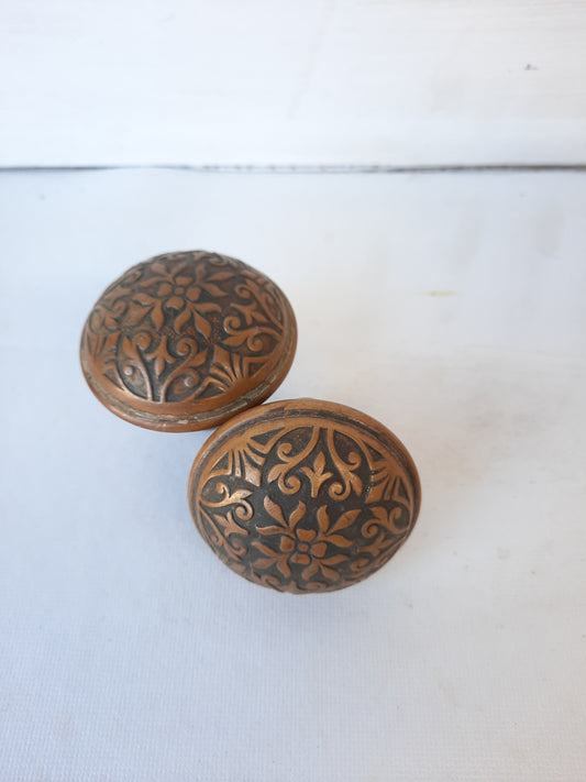 Pair of Cairo or Halfa Pattern Doorknobs by Lockwood, Victorian Floral Design Bronze Door Knob Set 121406