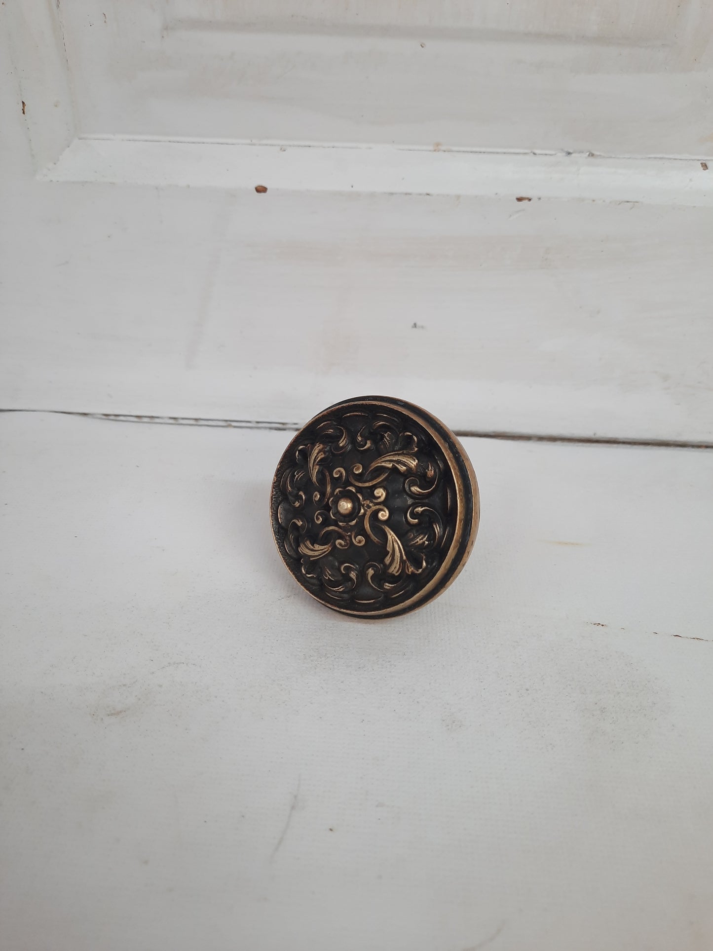 Mortain by Reading Hardware Antique Bronze Doorknob, Fancy Bronze Doorknob with Ornate Leaf Design 121604