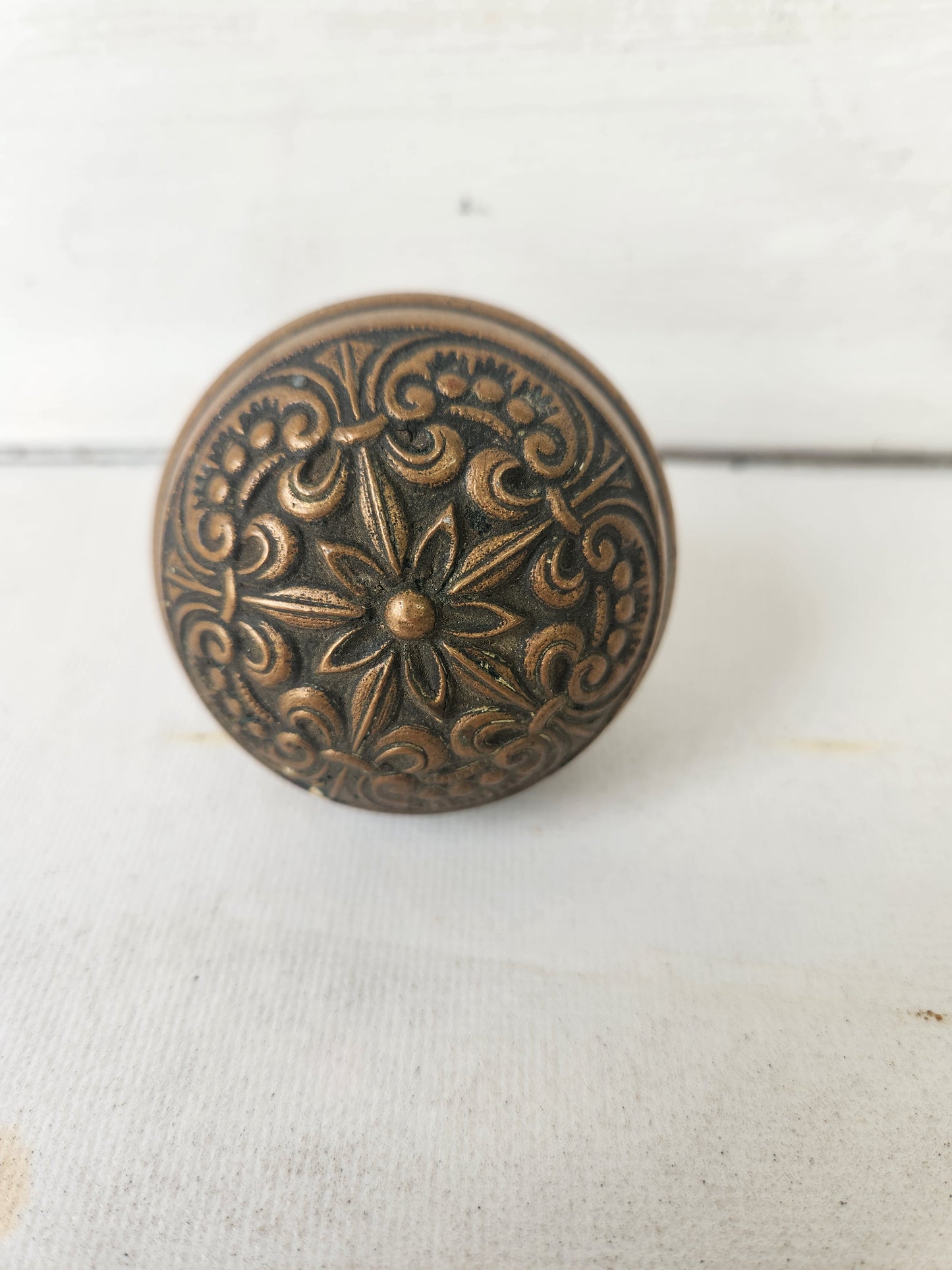 Aesthetic Antique Doorknob, Bronze Door Knob, Antique Bronze Knob, Victorian Style, Salvaged Hardware, Fancy Doorknob, Ornate Knob 122103