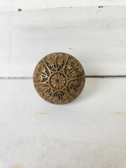 Ivy Leaf & Flower Antique Doorknob, Antique Bronze Door Knob, Victorian Style, Salvaged Hardware, Fancy Doorknob, Ornate Knob 122107