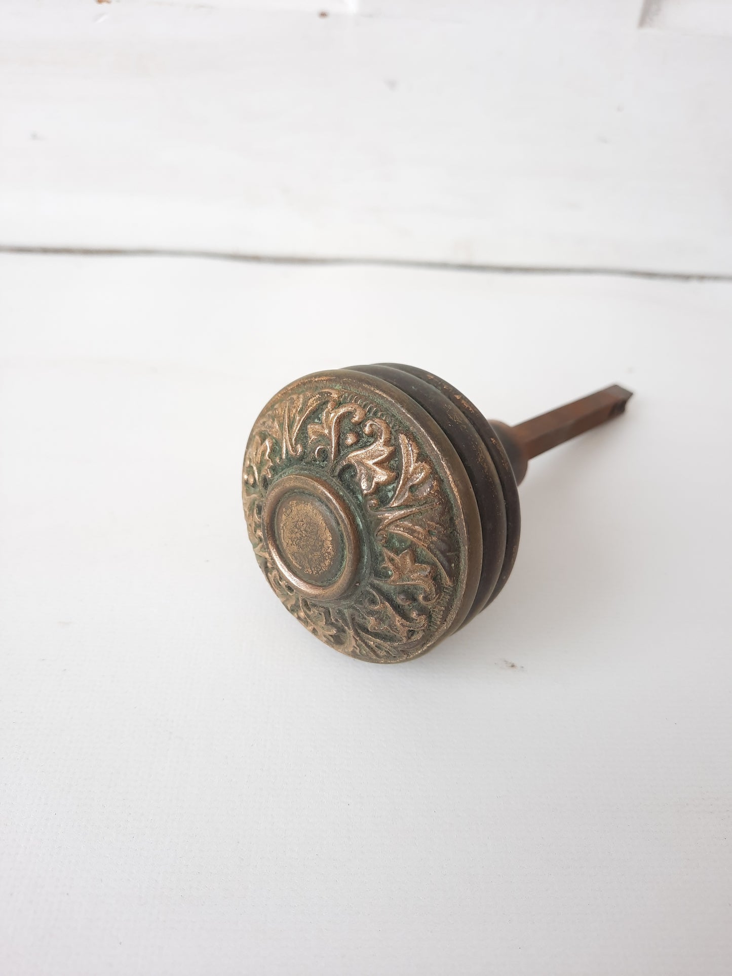 Antique Bronze Jacobean Design Door Knob, Bronze Victoria Era Doorknob Spindle 011701