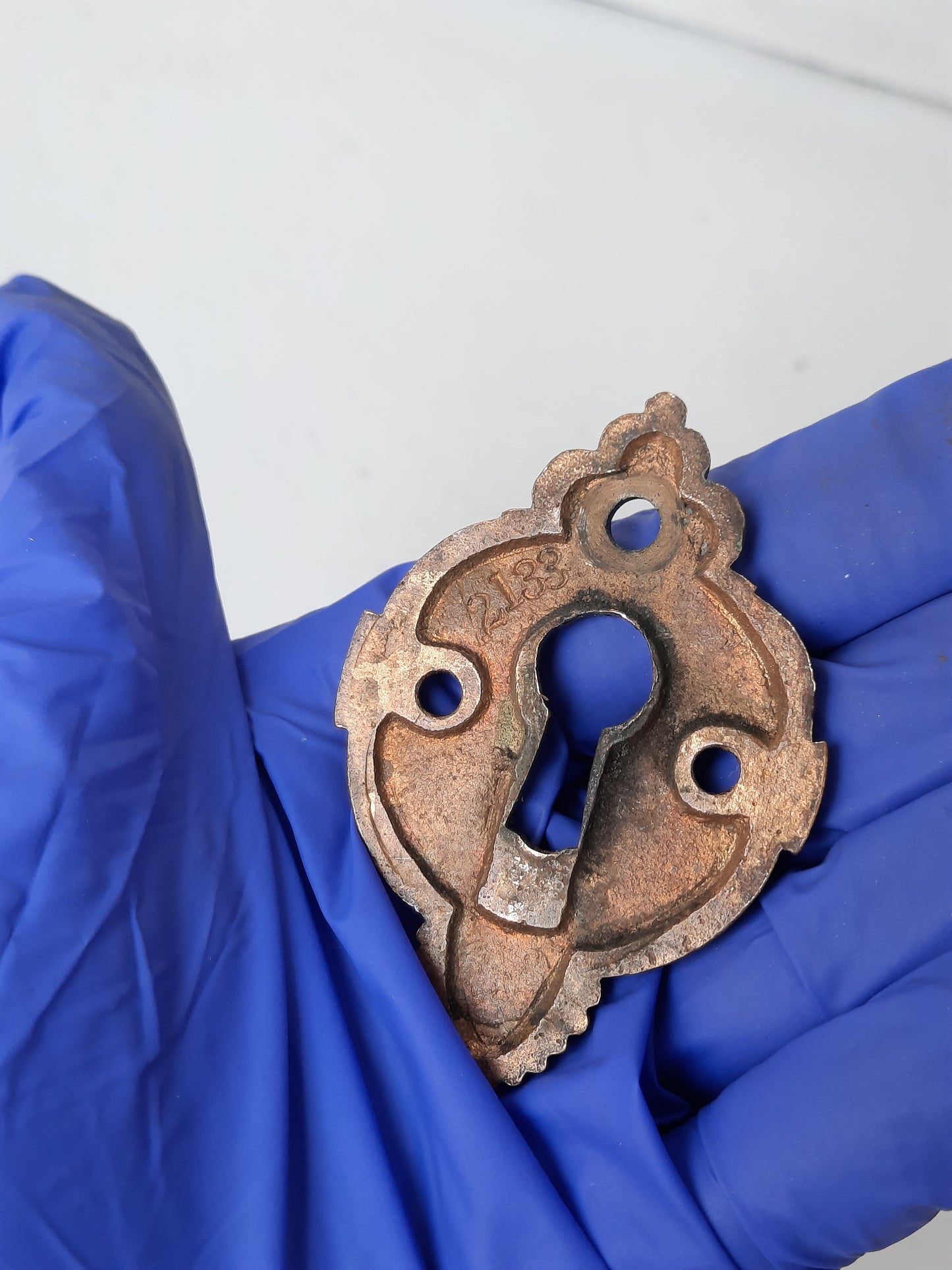 Unusually Shaped Antique Key Hole Cover, Bronze Eastlake Keyhole Plate 022709