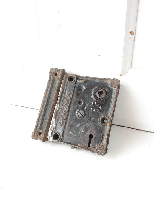 Antique Door Rim Lock and Keeper Set, Cast Iron Surface Mount Door Lock with Privacy Latch 030505