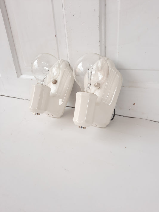 Pair of Vintage Porcelain Bathroom Sconces, Pull Chain Ceramic Bathroom Vanity Lights 032601
