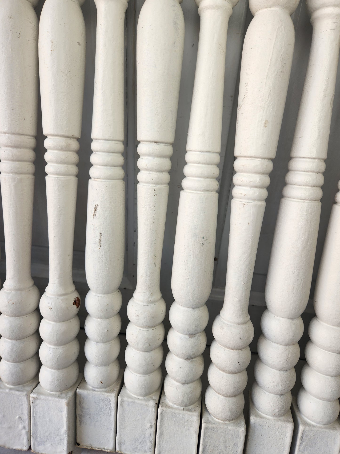 30 Antique Staircase Spindles, Staircase Balusters Salvaged Wood Spindles #032806